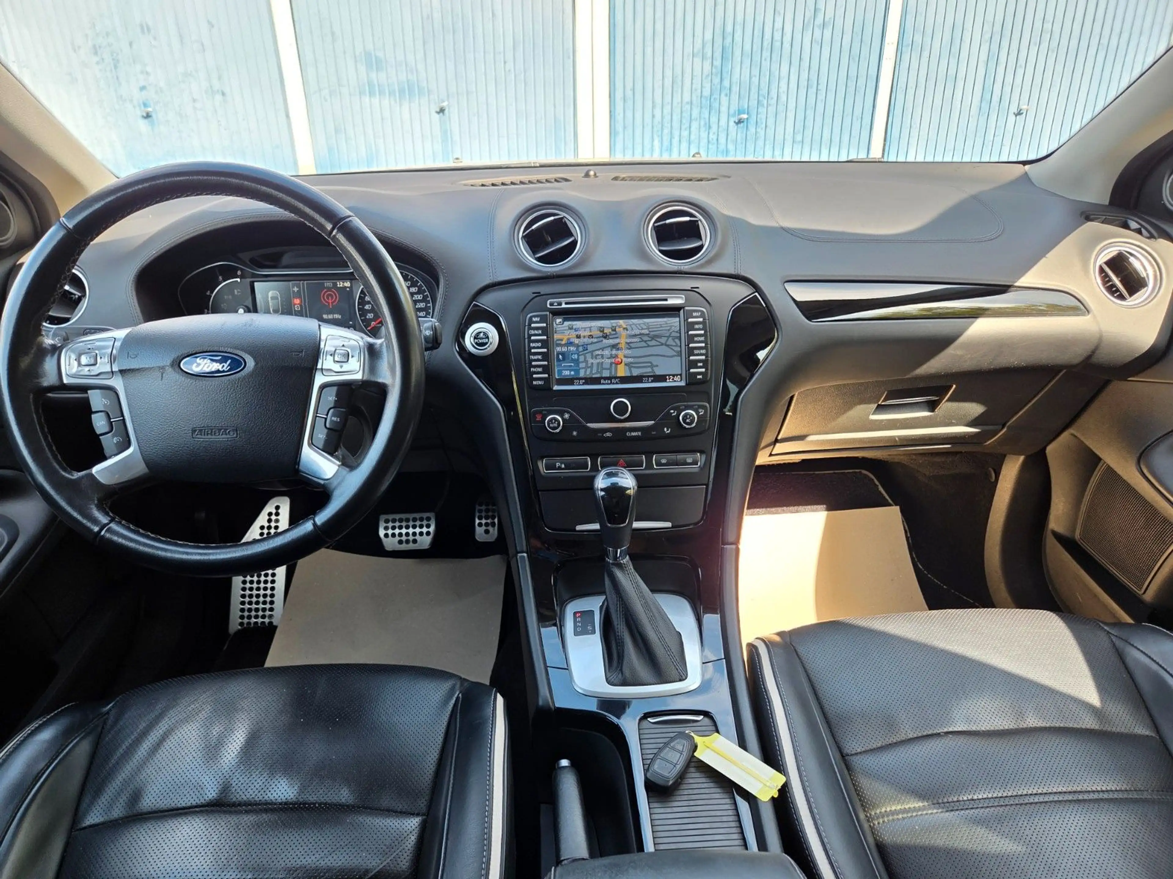 Ford Mondeo 2.0 TDCi Turnier Titanium X Automatik — photo 17