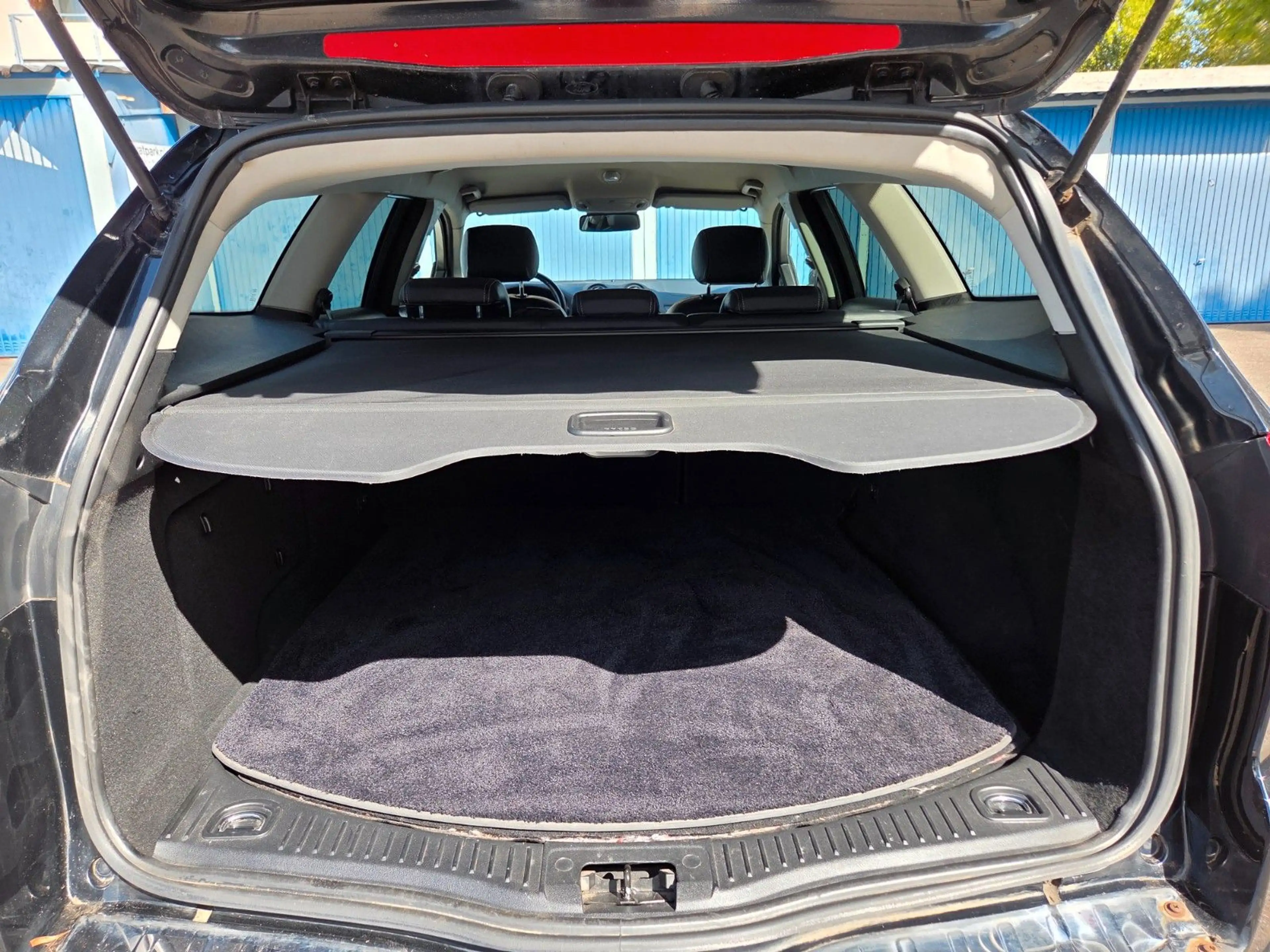 Ford Mondeo 2.0 TDCi Turnier Titanium X Automatik — photo 20