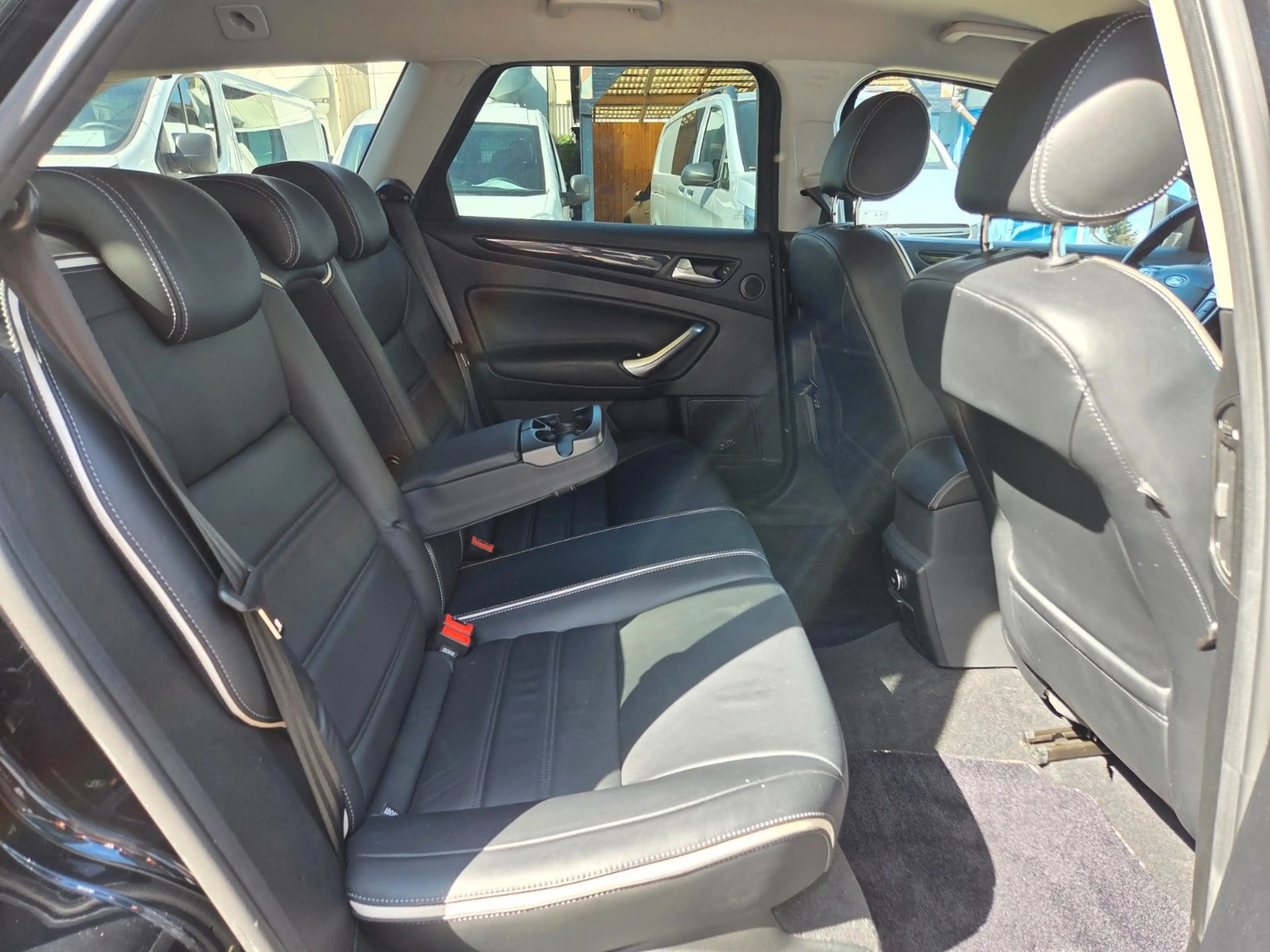 Ford Mondeo 2.0 TDCi Turnier Titanium X Automatik — photo 16