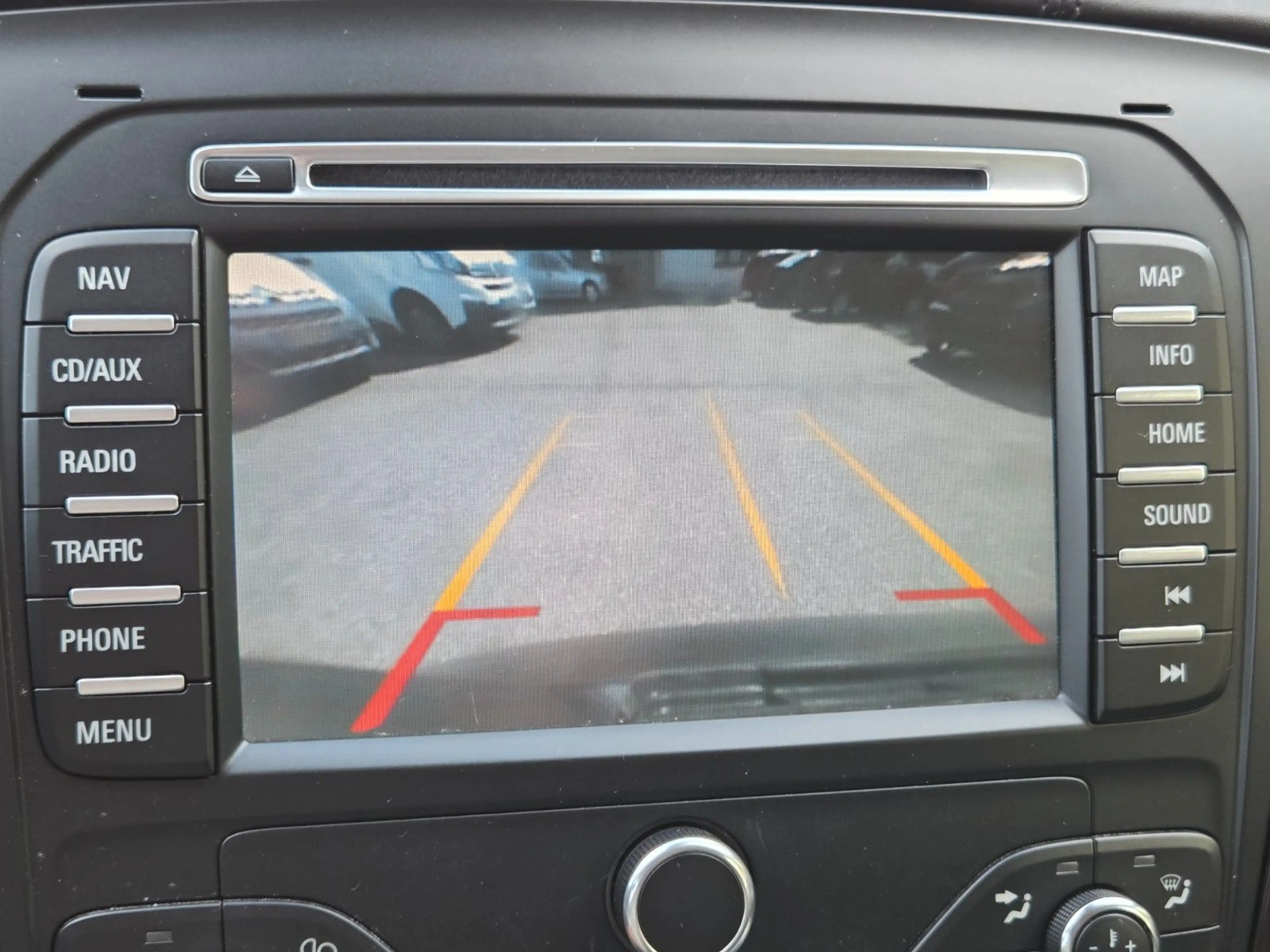 Ford Mondeo 2.0 TDCi Turnier Titanium X Automatik — photo 24