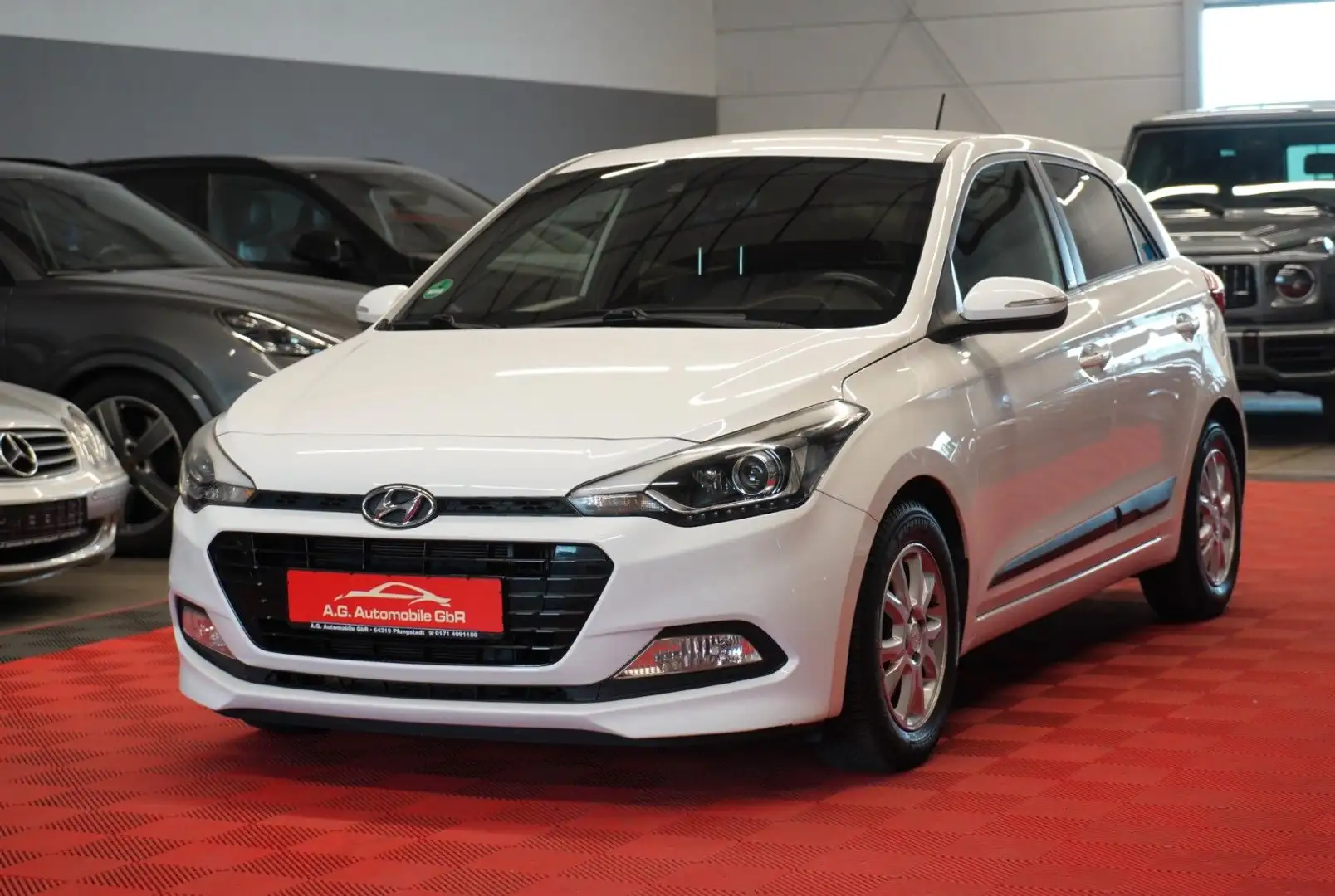 Hyundai i20 1.0 Lim. Passion 2.Hand*Spur-Assist*Tempomat Weiß - 1