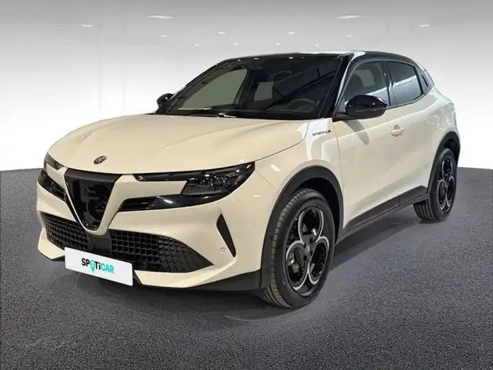 Alfa Romeo Junior Ibrida 1.2 eDCT6 Speciale 2026