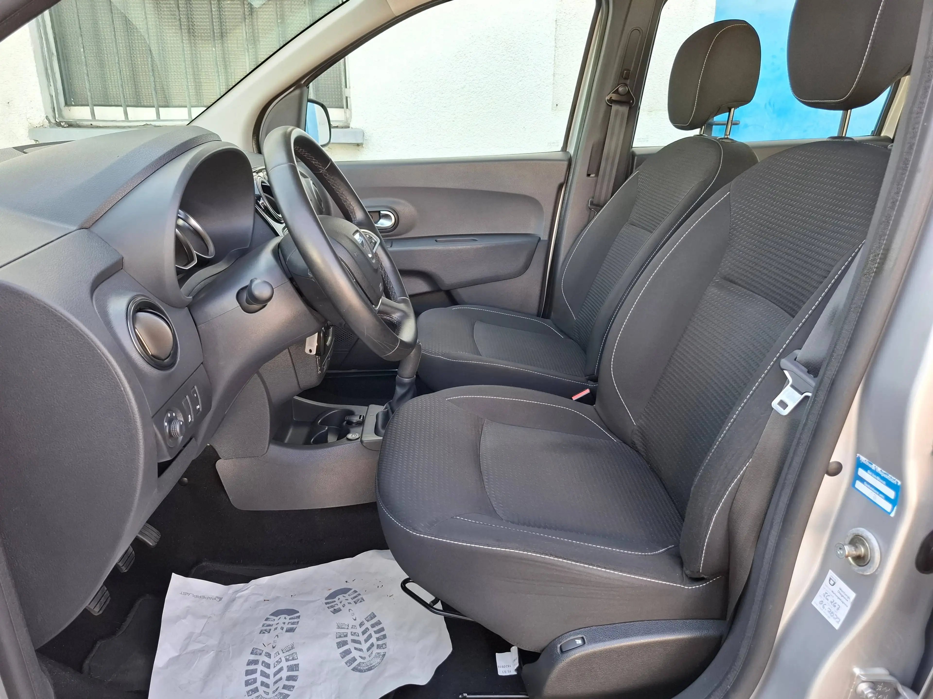 Dacia Lodgy Comfort*NAVI*KAMERA*PDC*Sitzhzg*Tempomat* — photo 11