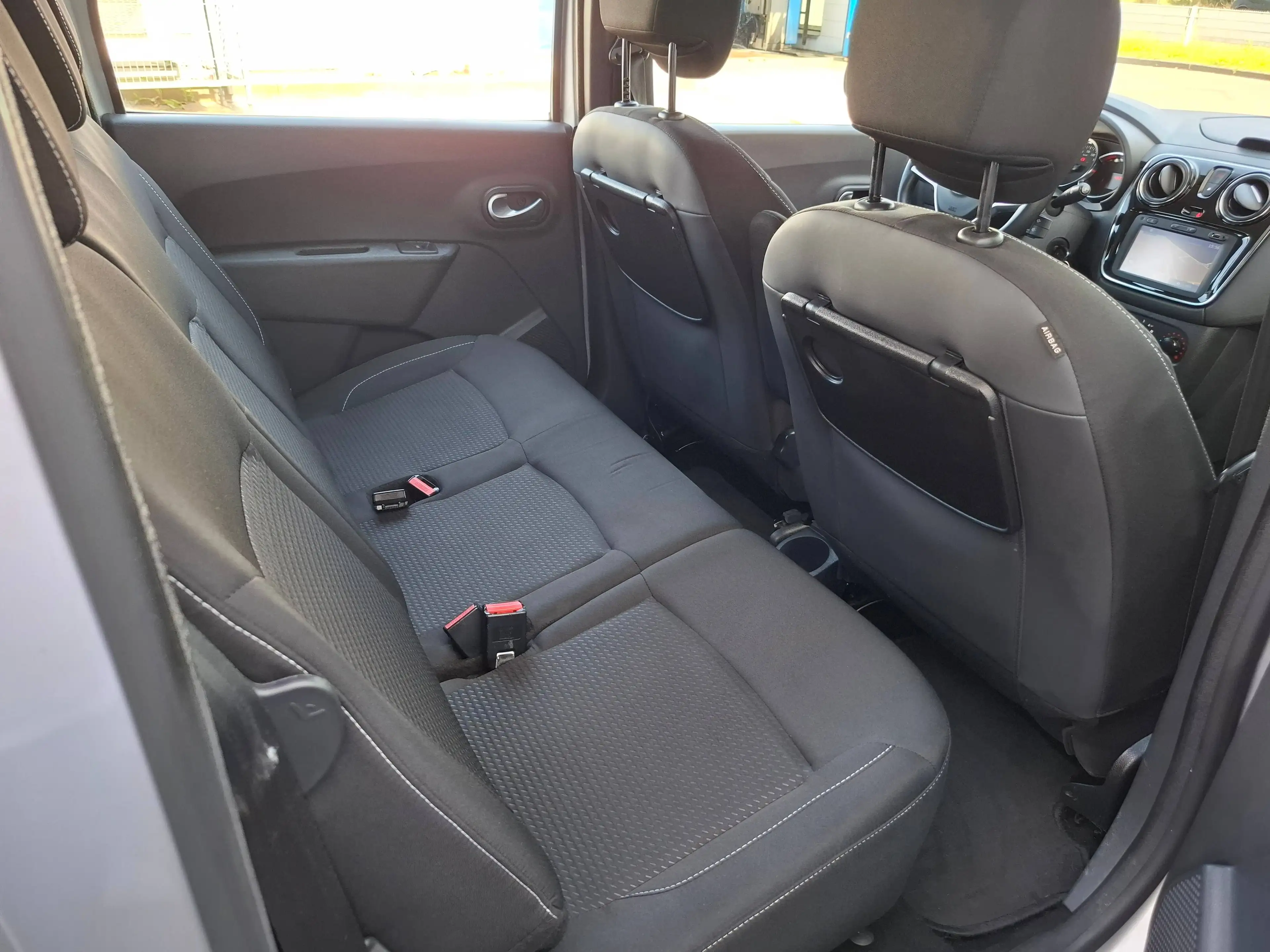 Dacia Lodgy Comfort*NAVI*KAMERA*PDC*Sitzhzg*Tempomat* — photo 12