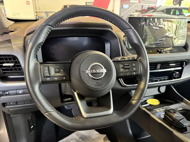 Nissan X-Trail view 7