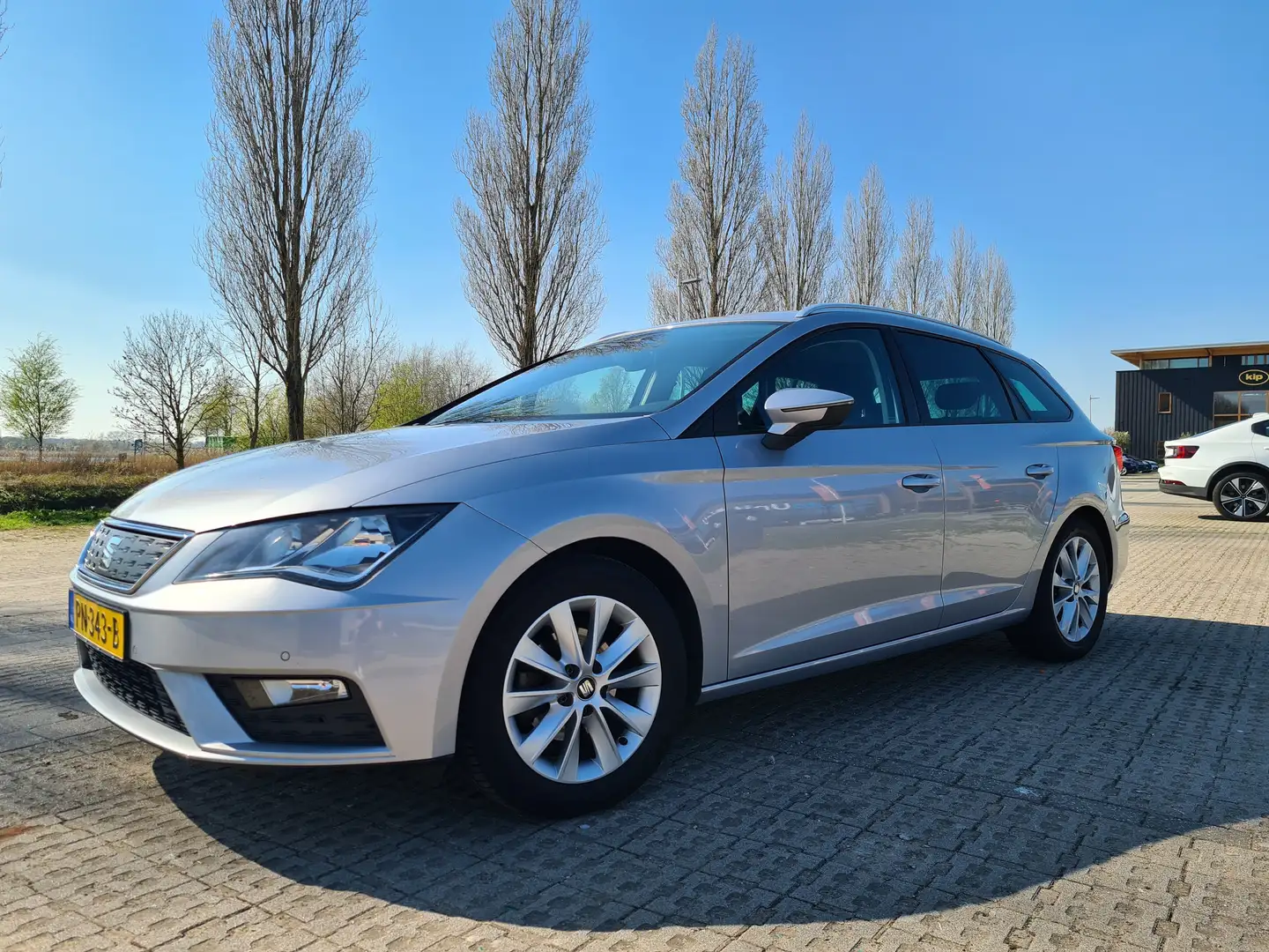 SEAT Leon Leon 1.0 EcoTSI St. BnsI. Zilver - 2