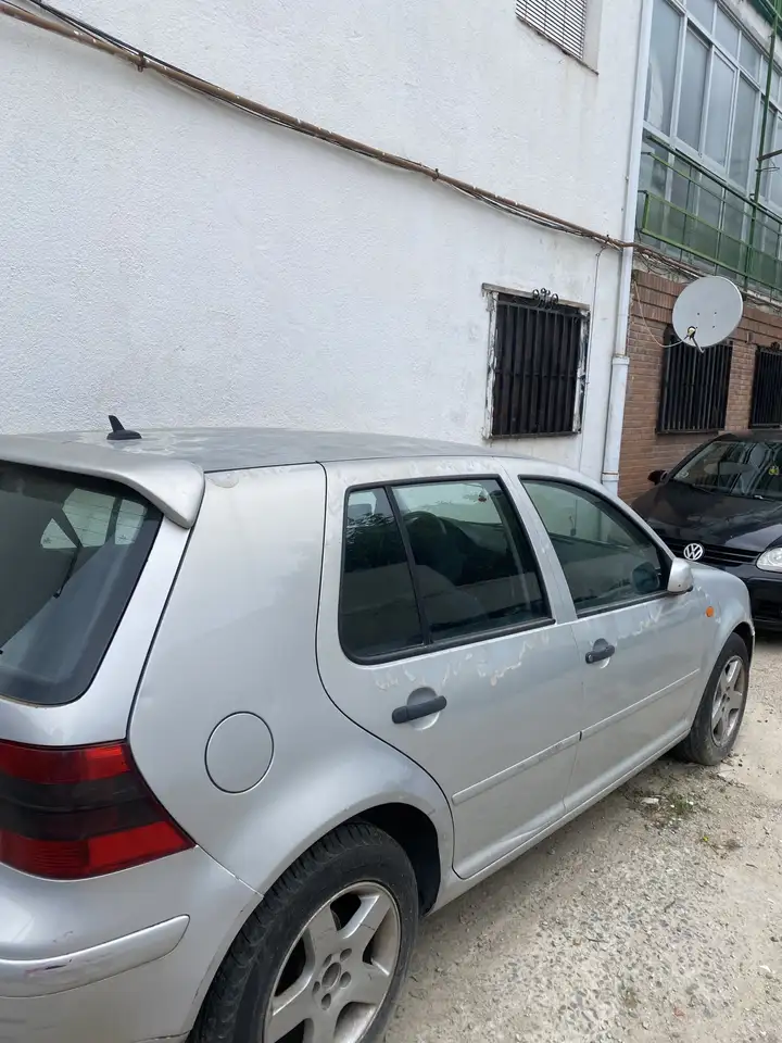 Volkswagen Golf 1.9TDI Highline 110, foto 3
