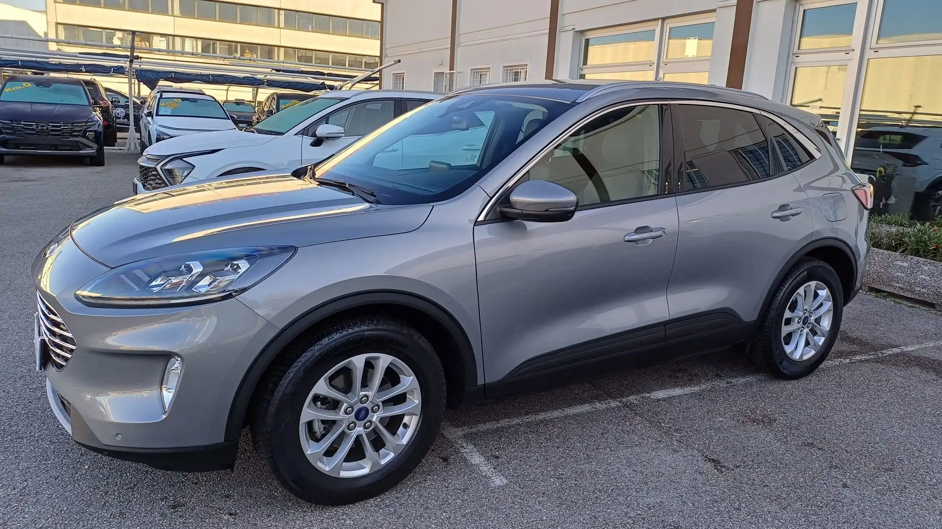 Ford Kuga 2.0 EcoBlue 120 CV aut. 2WD Titanium X ( NO VINCO Grijs - 2