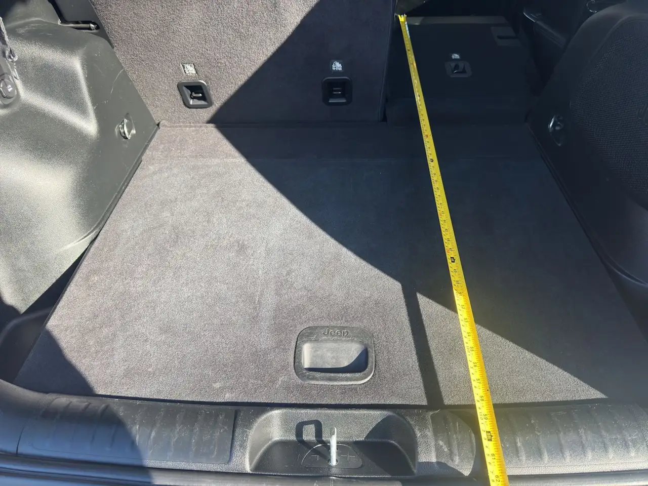 Jeep Cherokee снимка Jeep Cherokee