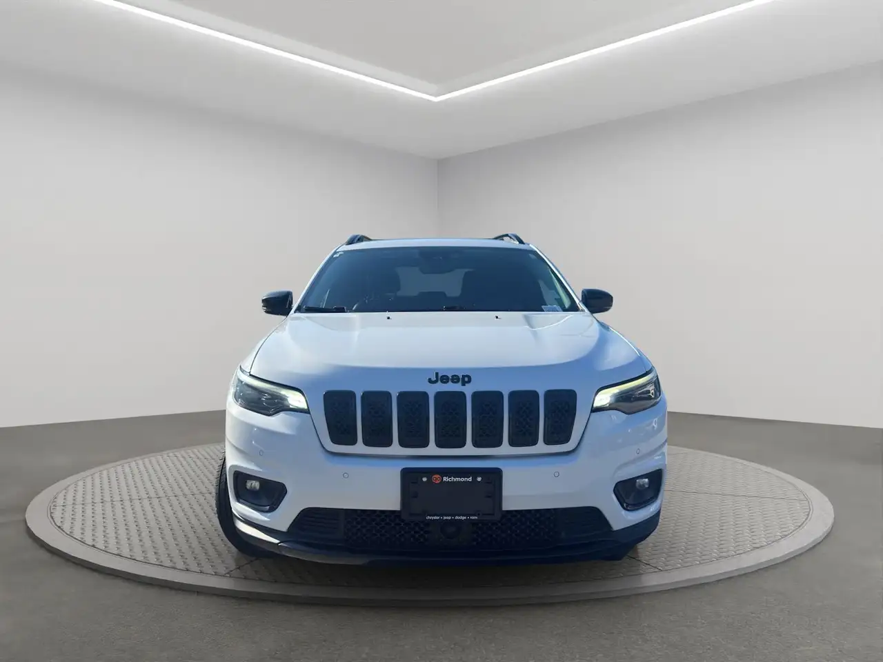 Jeep Cherokee снимка Jeep Cherokee