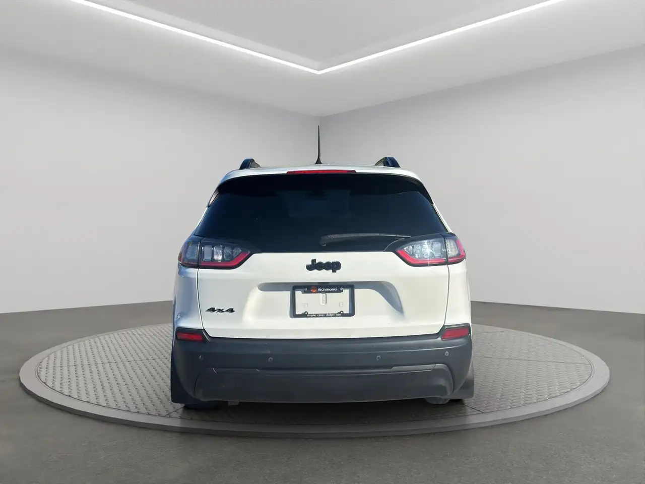 Jeep Cherokee снимка Jeep Cherokee