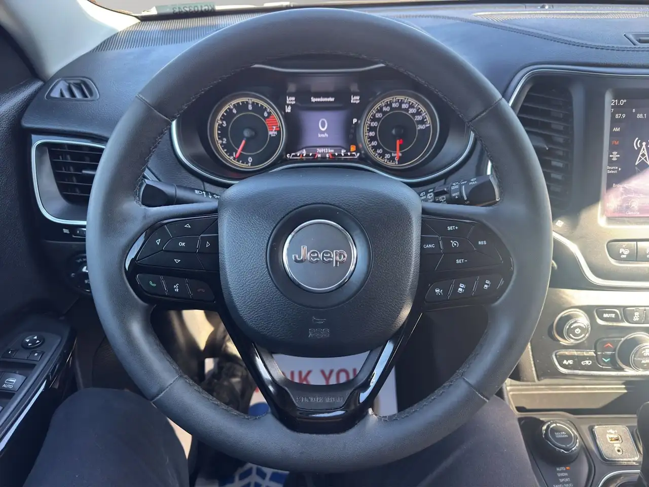 Jeep Cherokee снимка Jeep Cherokee