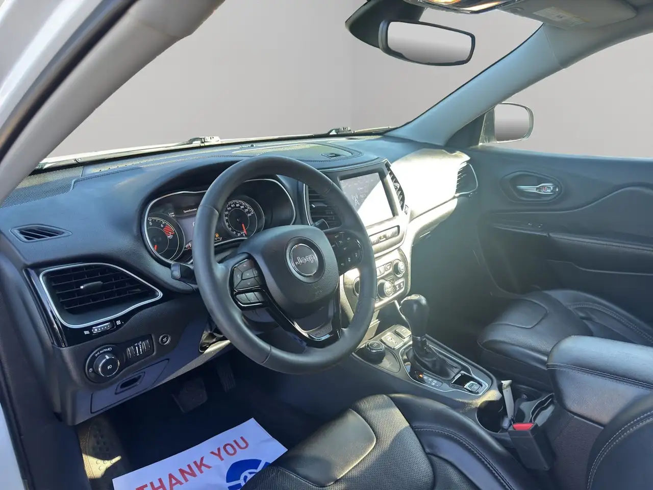Jeep Cherokee снимка Jeep Cherokee