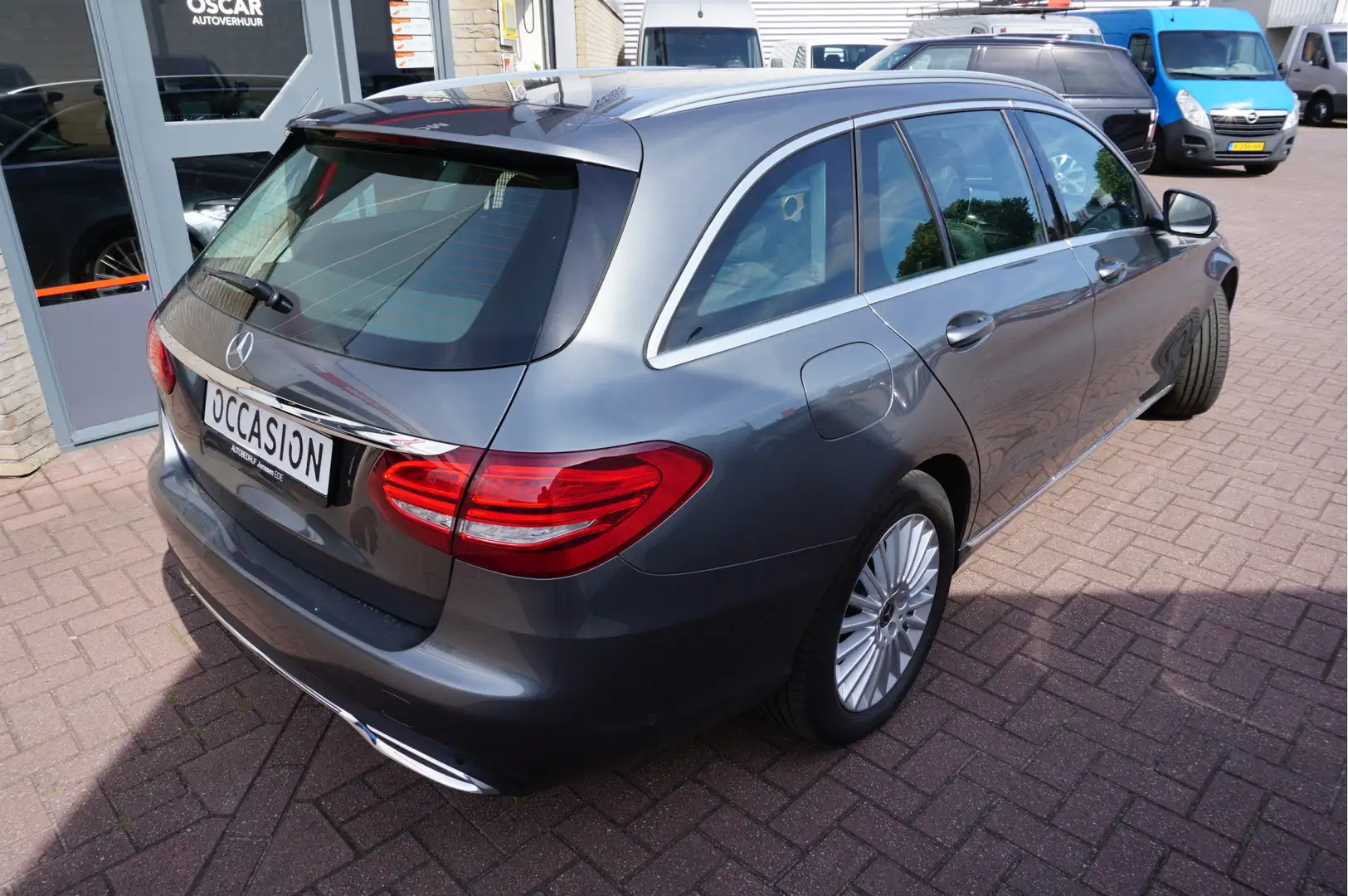 Mercedes-Benz C 250 Estate Exclusive Automaat Grijs - 2