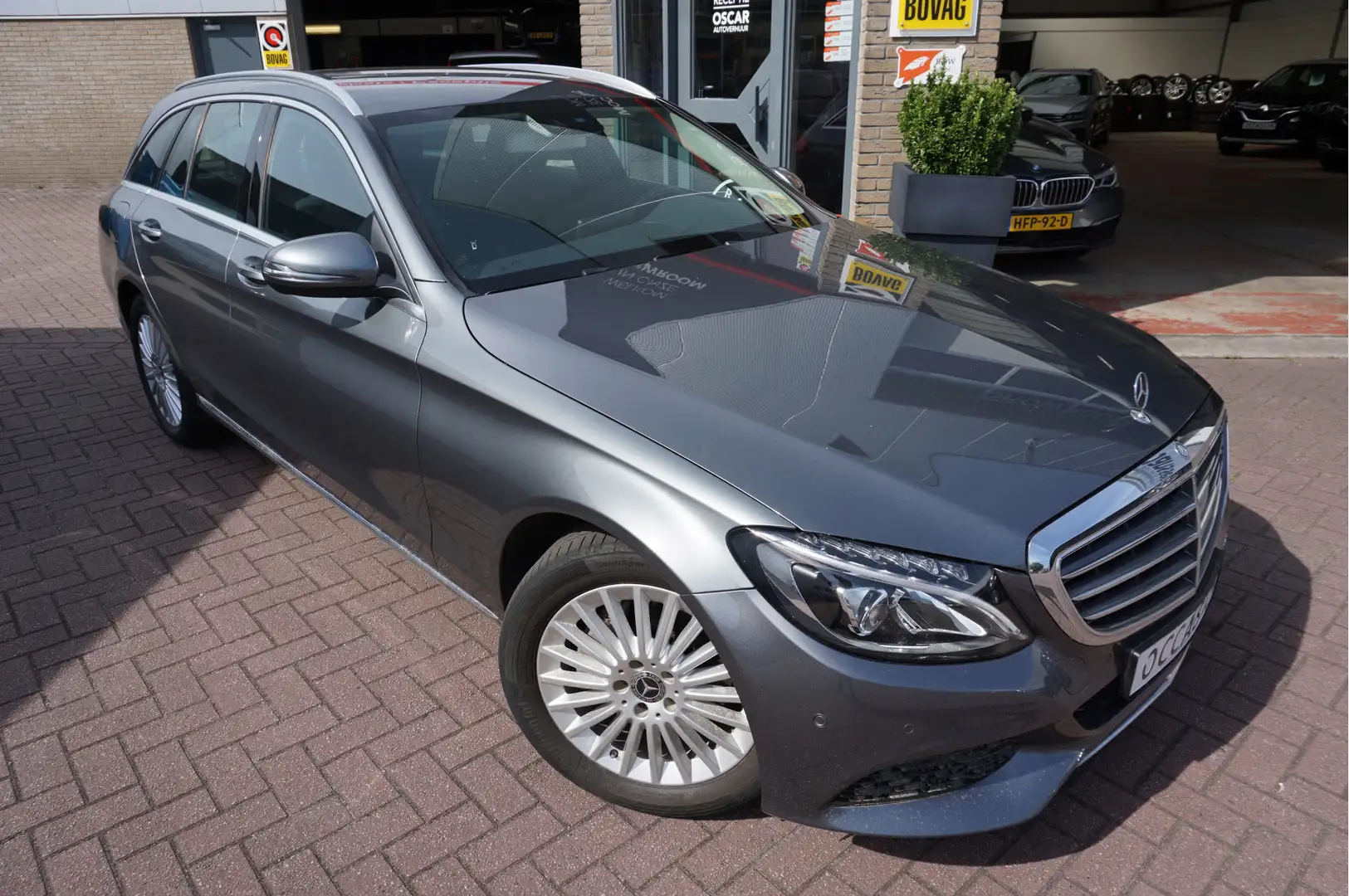 Mercedes-Benz C 250 Estate Exclusive Automaat Grijs - 1