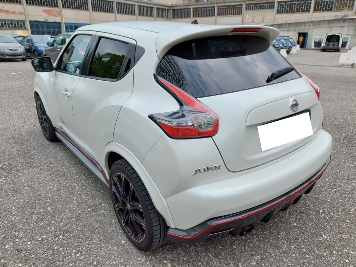 Nissan Juke 1.6 dig-t Nismo RS 2WD + 4wd 218cv Blanc - 2