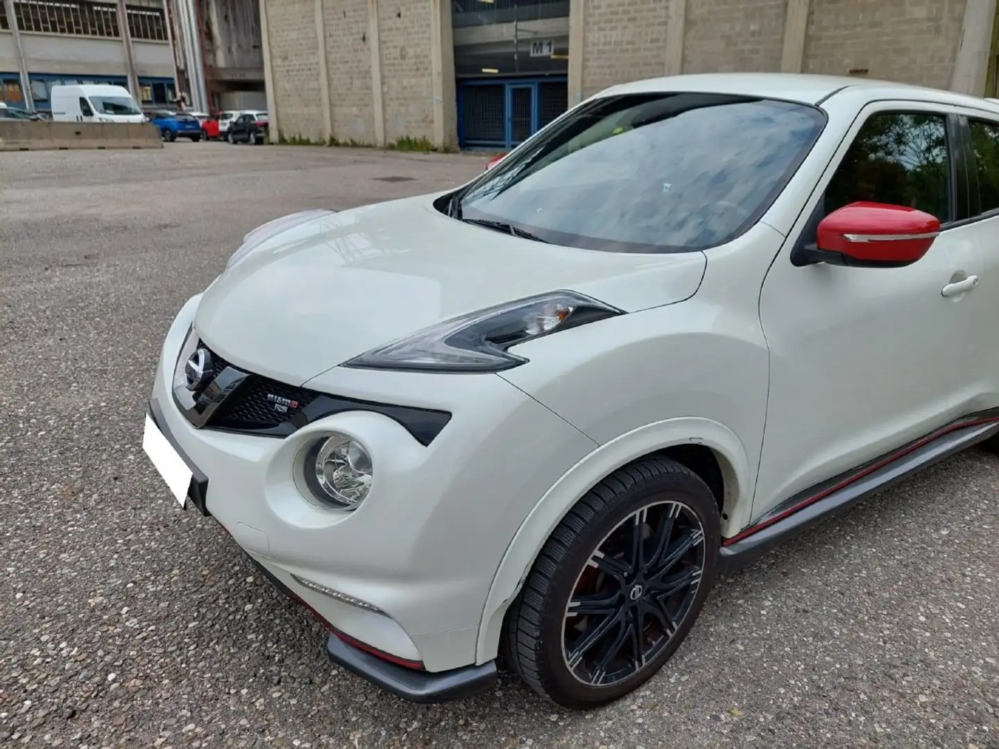 Nissan Juke 1.6 dig-t Nismo RS 2WD + 4wd 218cv Blanc - 1