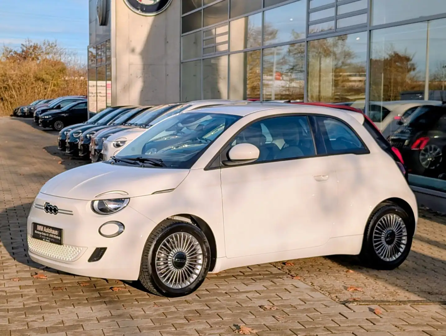 Fiat 500e 42kWh 118PS  16" LM-Felgen Weiß - 2