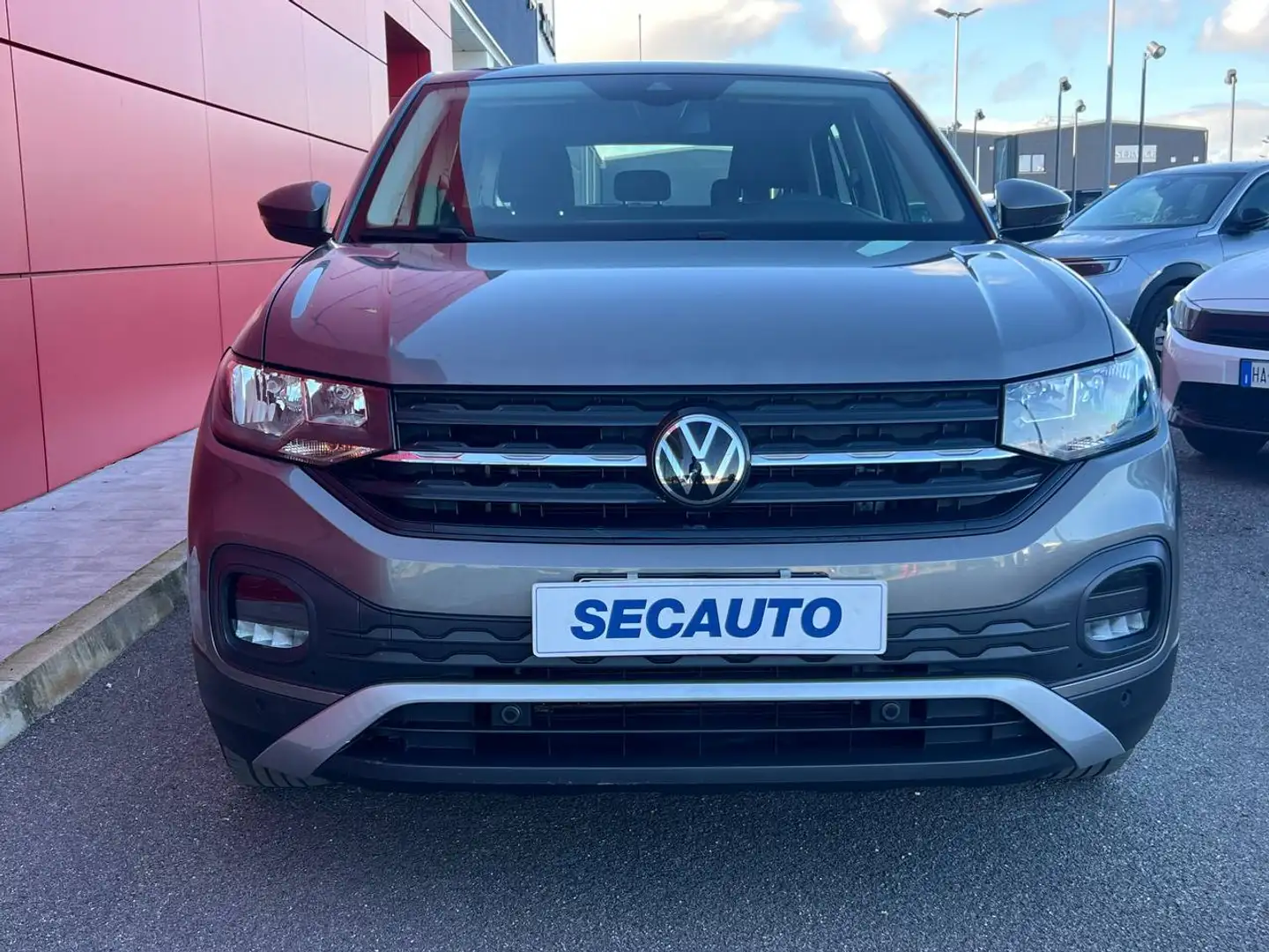 Volkswagen T-Cross 1.0 TSI Urban Grigio - 1