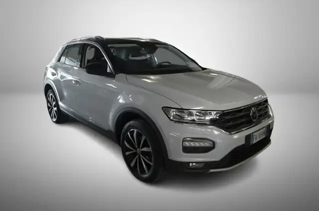 Volkswagen T-Roc view 13