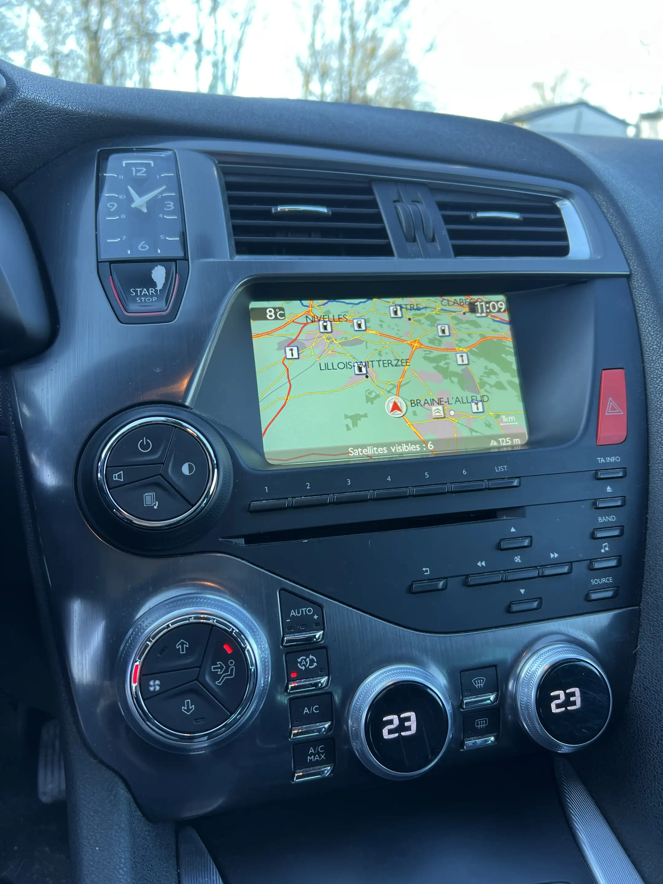 Citroen DS5 2.0 HDi  Hybrid 4 Be Chic +CAR-PASS +NAVI +CUIR — photo 15