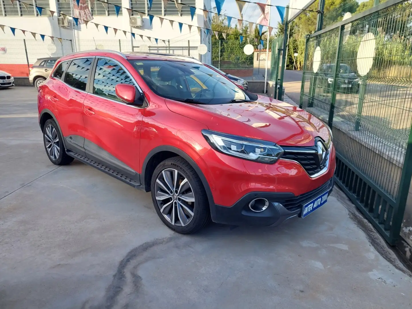 Renault Kadjar 1.6dCi Energy Business 4x4 96kW Violett - 1