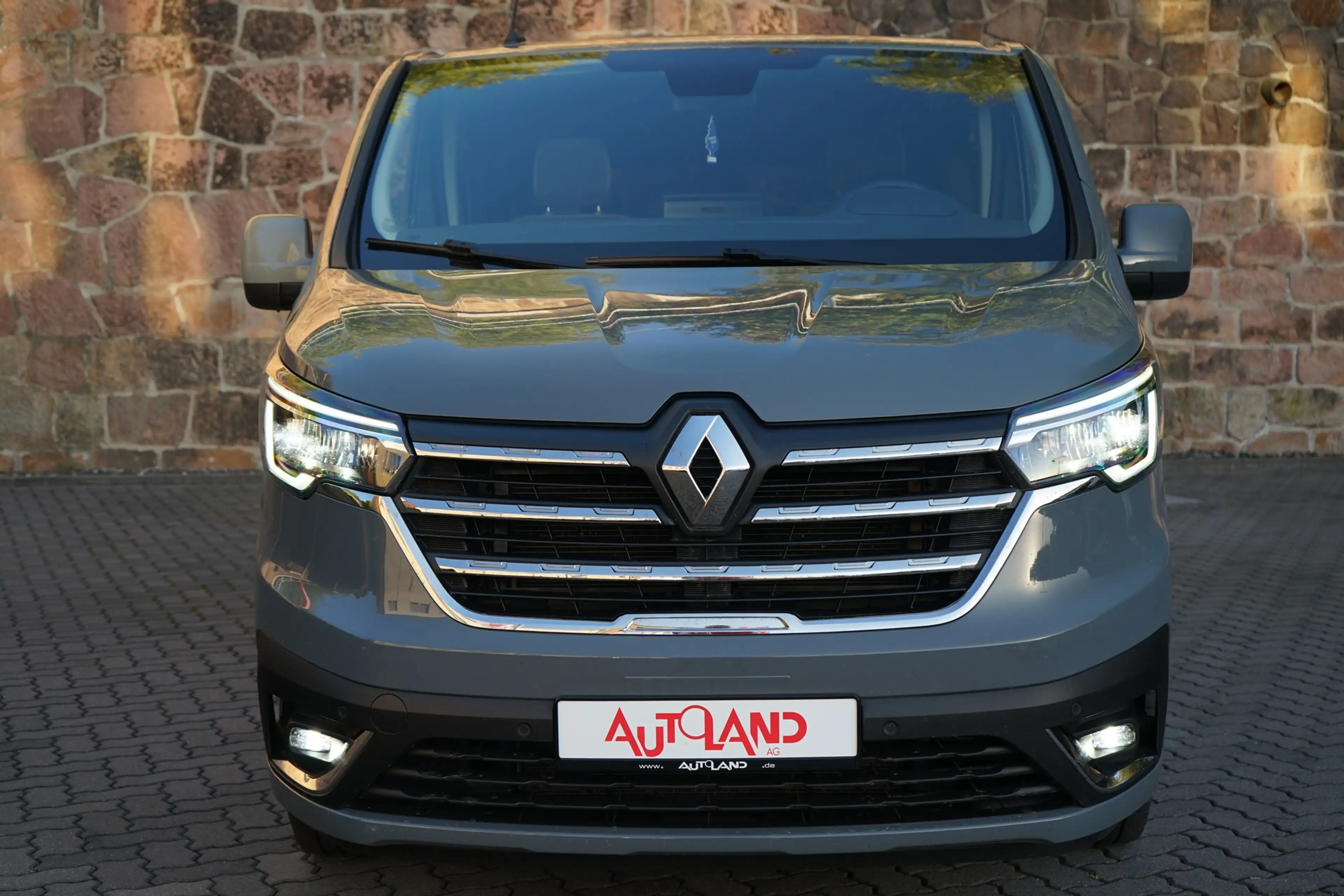 Renault Trafic Combi 2.0 dci AT L2 LED Navi 8-Sitzer AHK — photo 9