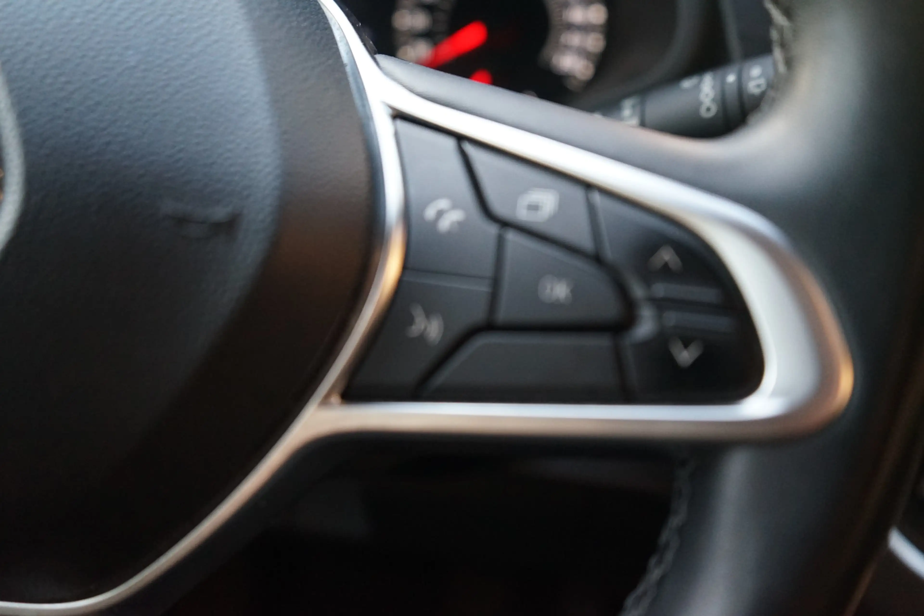 Renault Trafic Combi 2.0 dci AT L2 LED Navi 8-Sitzer AHK — photo 21