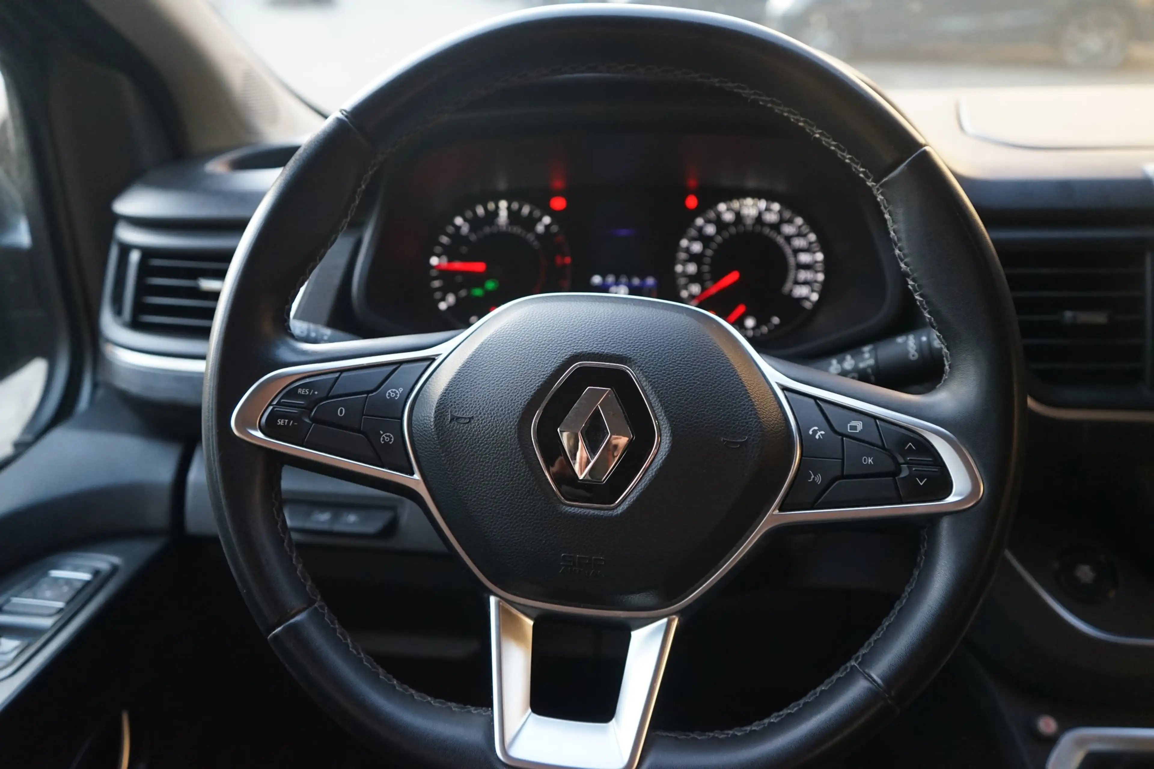 Renault Trafic Combi 2.0 dci AT L2 LED Navi 8-Sitzer AHK — photo 19