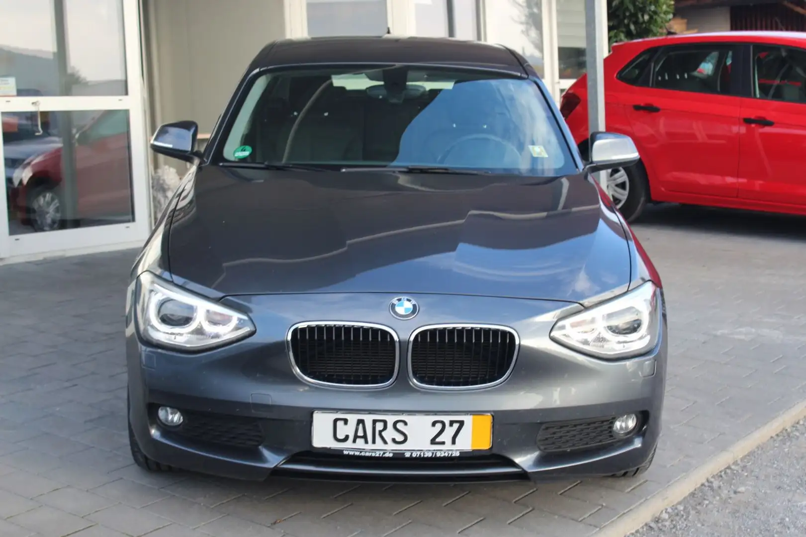 BMW 116 i 5-trg.KLIMA SHZ Xenon PDC Anhängerkupplung Gris - 2