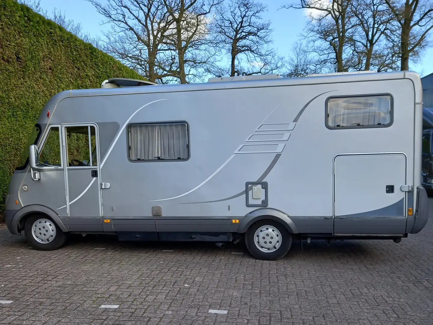 Fiat Ducato Hymer B674, enkele bedden en hefbed, 2x Airco Argent - 2
