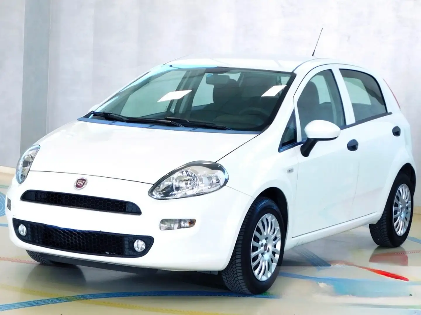 Fiat Punto 5p 1.4 natural power Lounge 70cv Blanco - 1