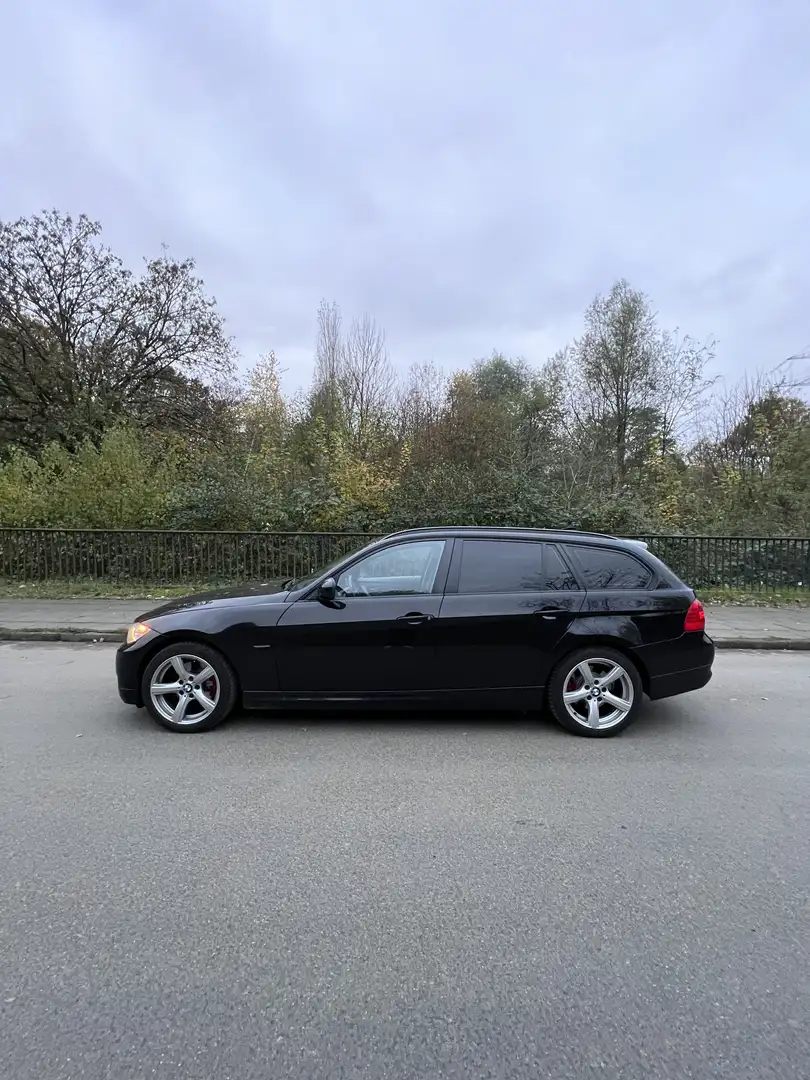 BMW 318 318d DPF Touring Aut. Edition Exclusive - 2