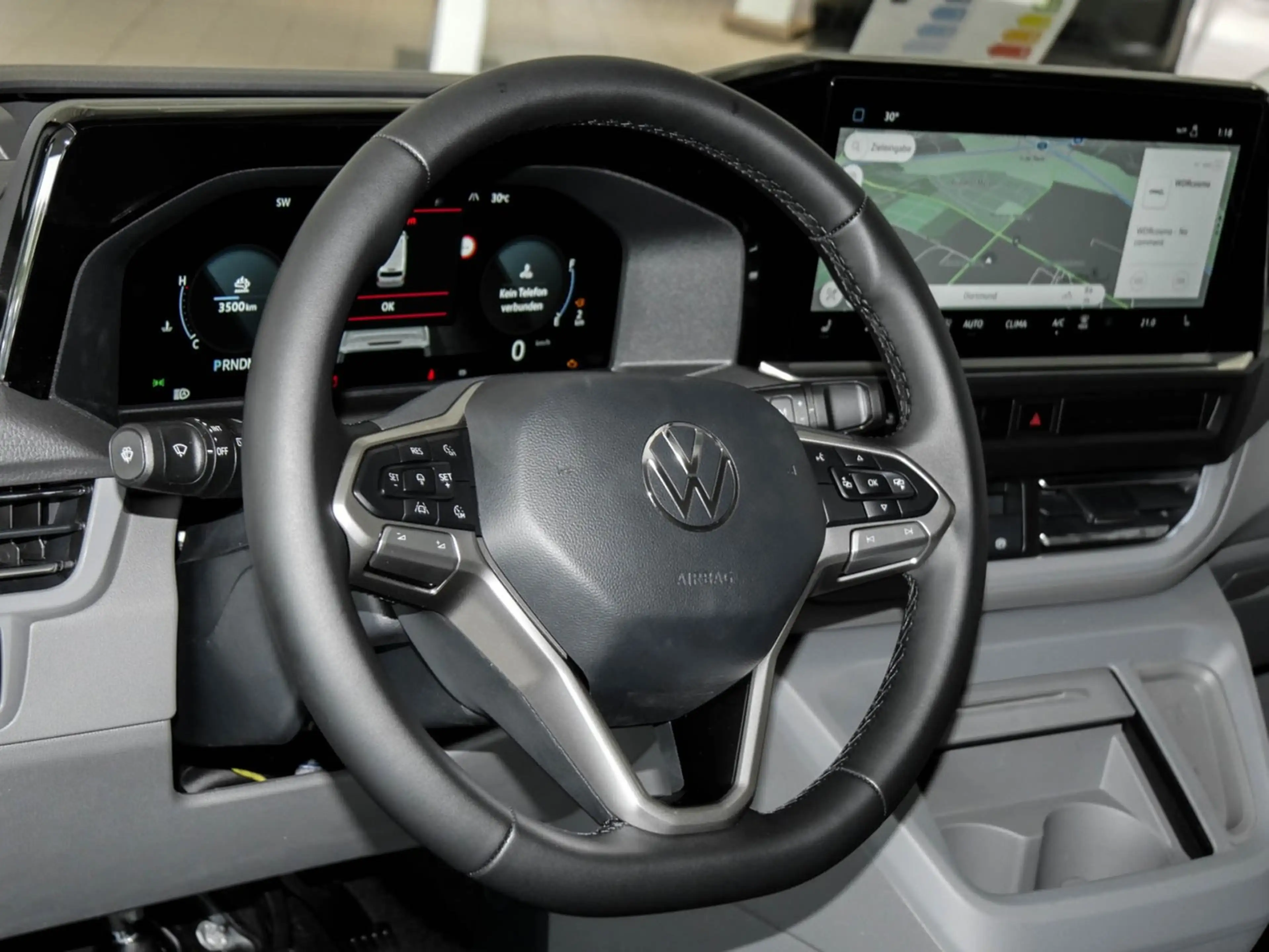 Volkswagen T7 Caravelle STYLE KR AHK PANO MATRIXLED — photo 10