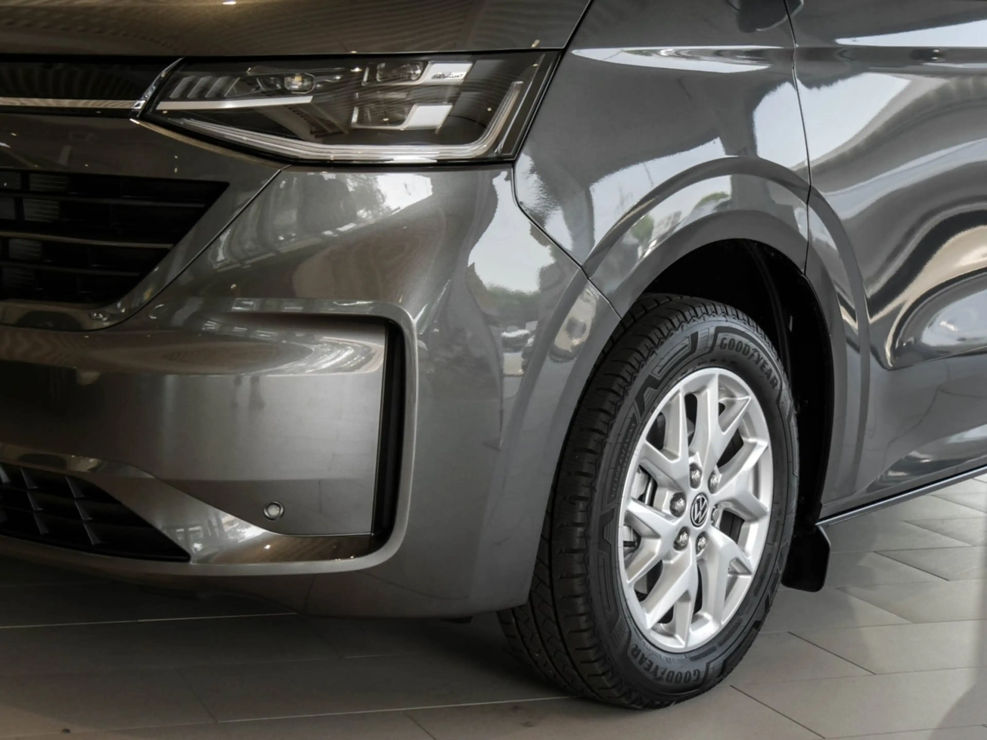Volkswagen T7 Caravelle STYLE KR AHK PANO MATRIXLED — photo 7
