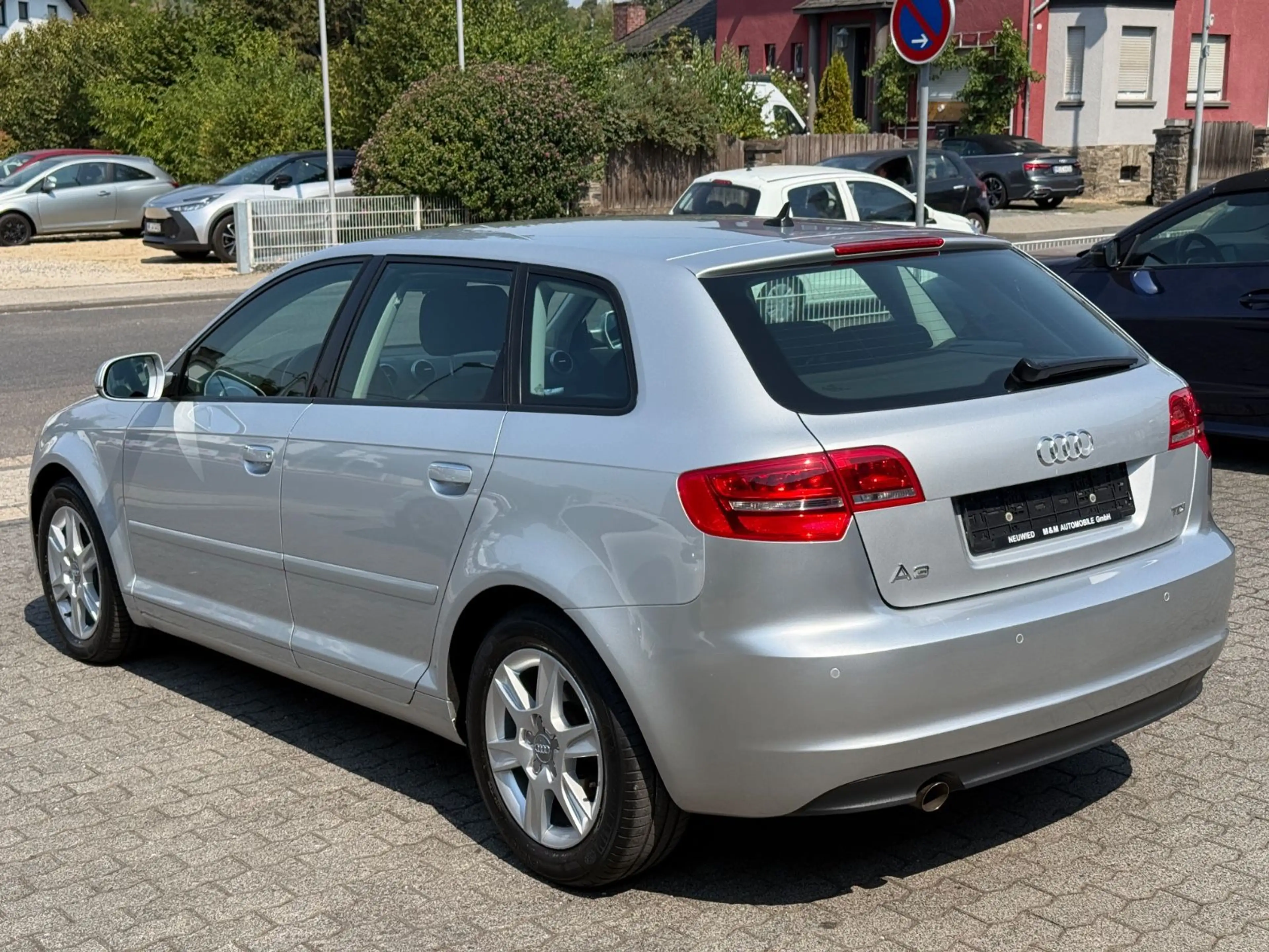 Audi A3 Sportback 1.6 TDI  Automatik Navi SitzHz PDC — photo 6