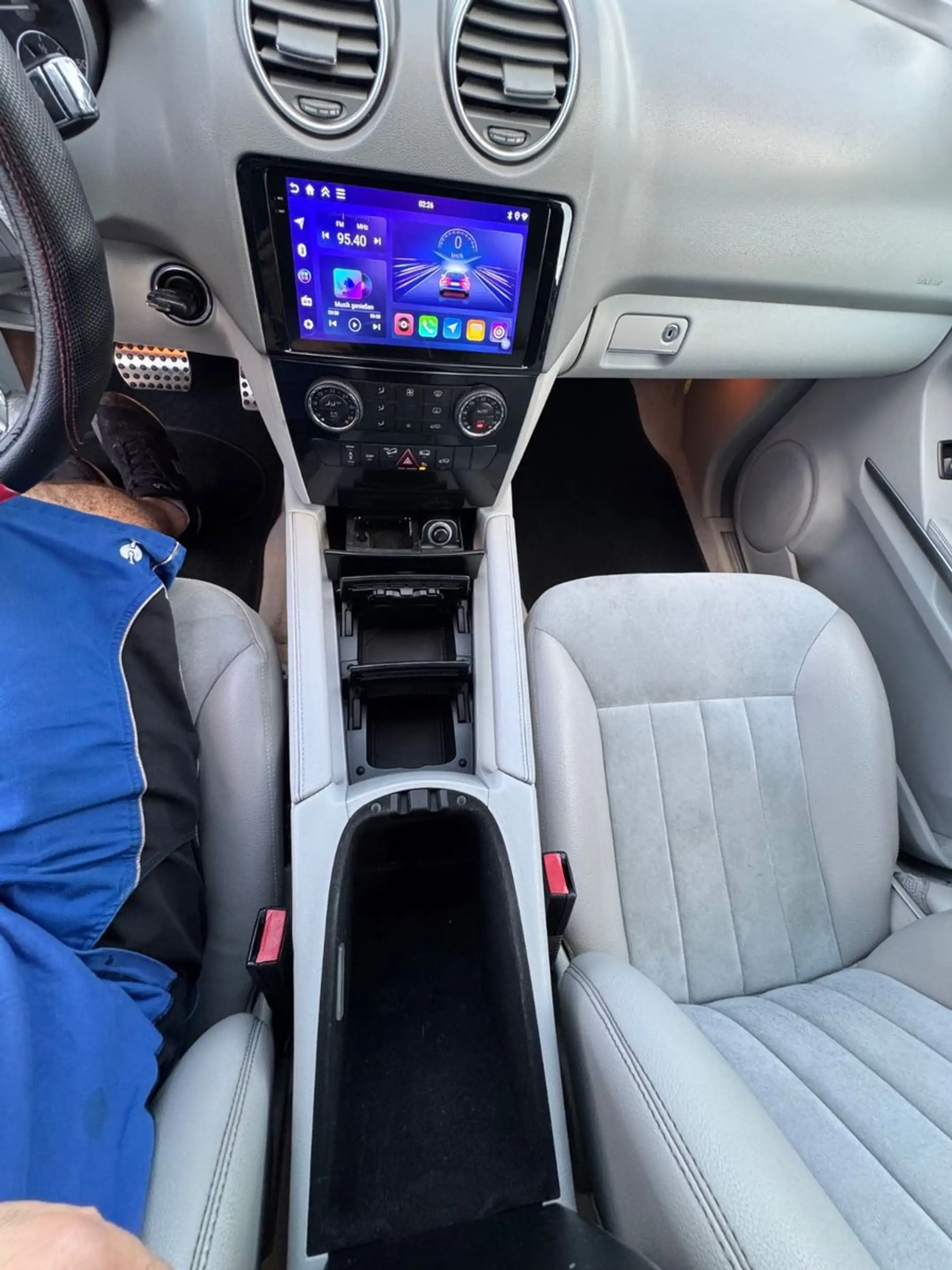 Mercedes-Benz ML 320 CDI 4MATIC — photo 11