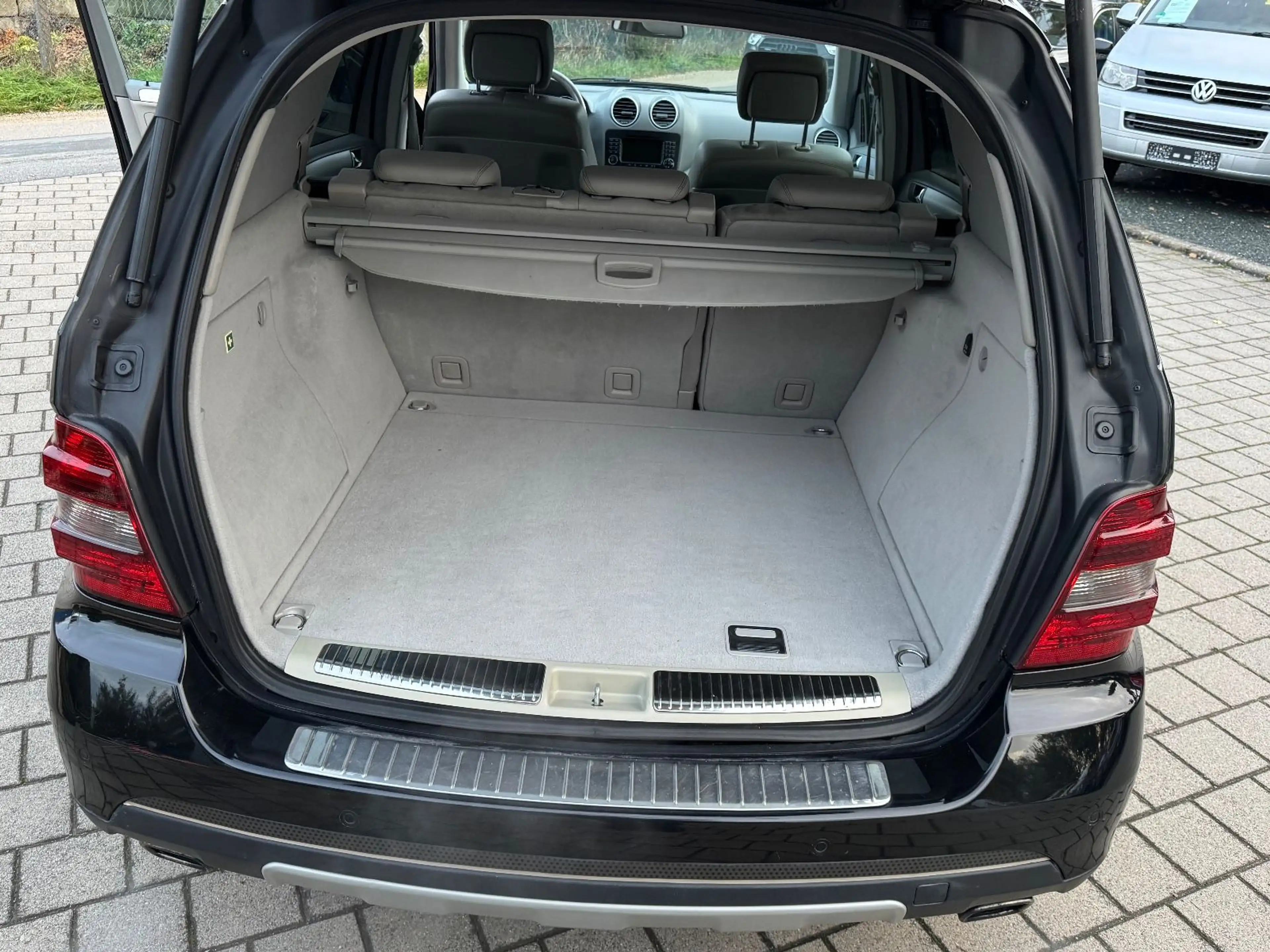 Mercedes-Benz ML 320 CDI 4MATIC — photo 9