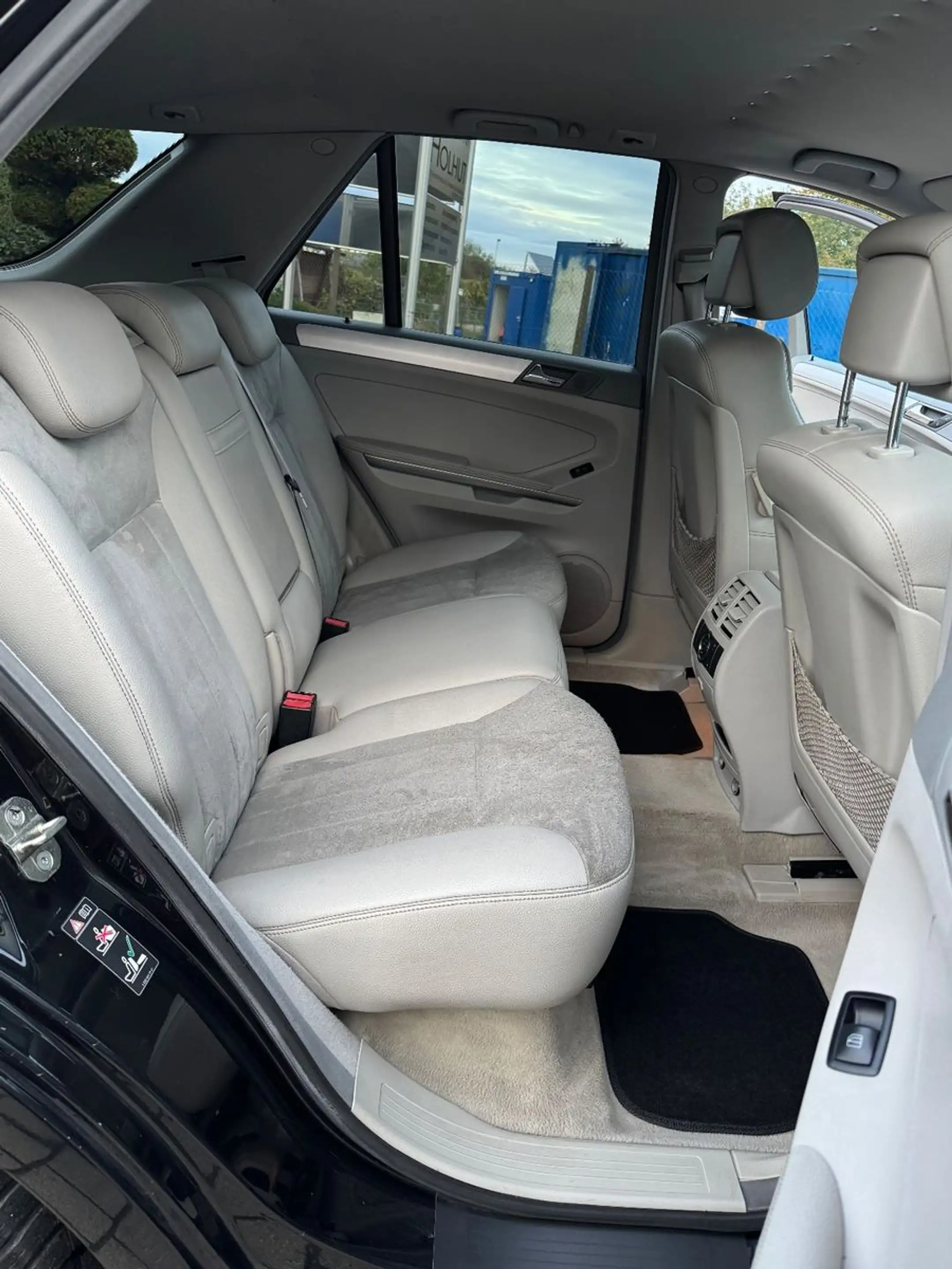 Mercedes-Benz ML 320 CDI 4MATIC — photo 7