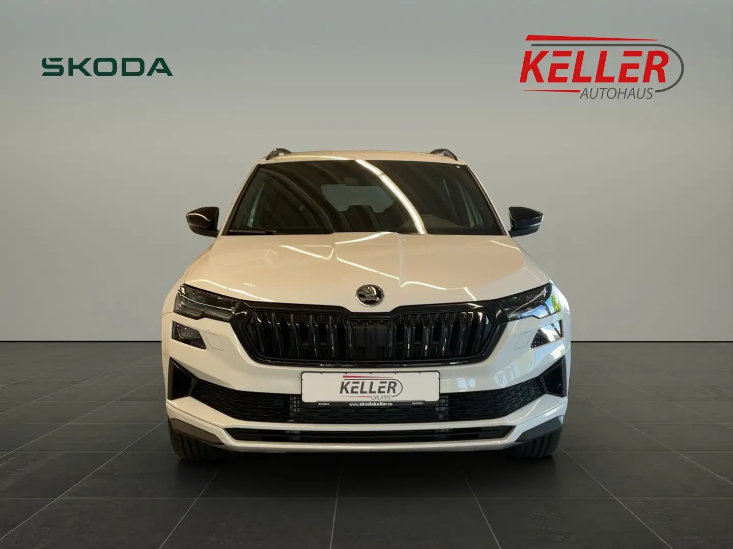 Skoda Karoq Sportline 1,5 TSI 110 kW 7-Gang-DSG Weiß - 2