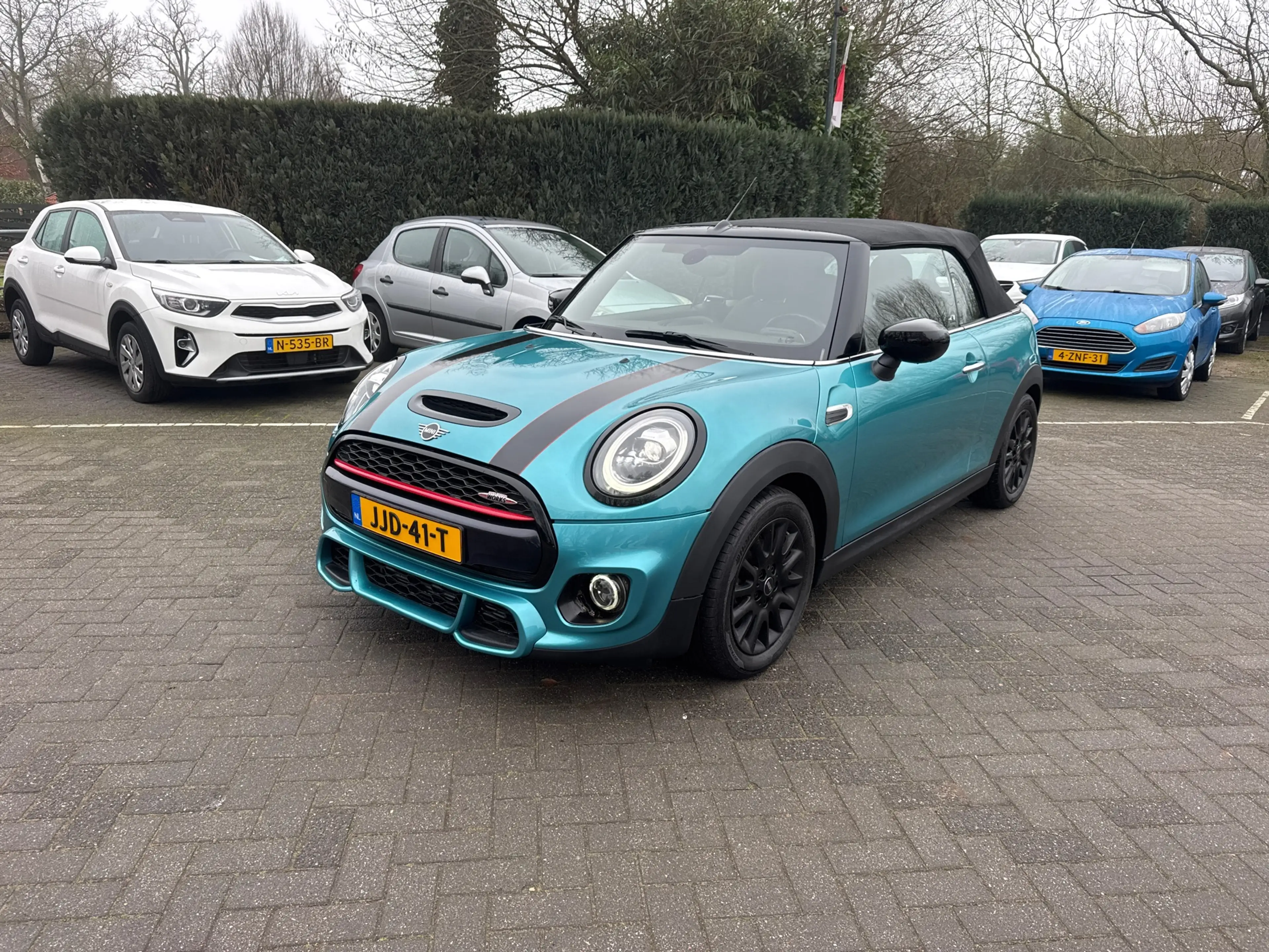 MINI Cooper Cabrio Mini 1.5 Chili mooie auto 6 bak. Wij zijn altijd d — photo 7