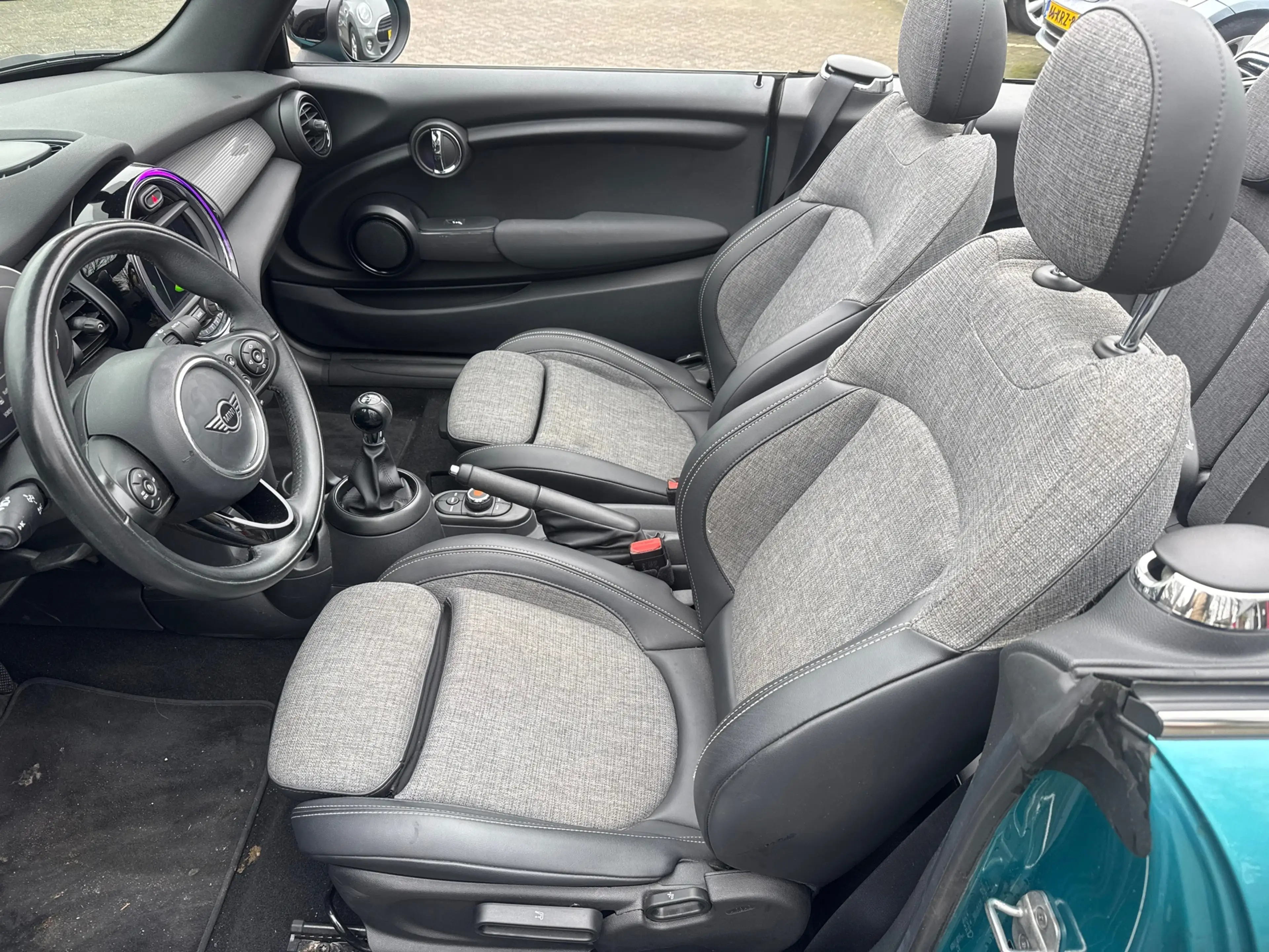 MINI Cooper Cabrio Mini 1.5 Chili mooie auto 6 bak. Wij zijn altijd d — photo 11