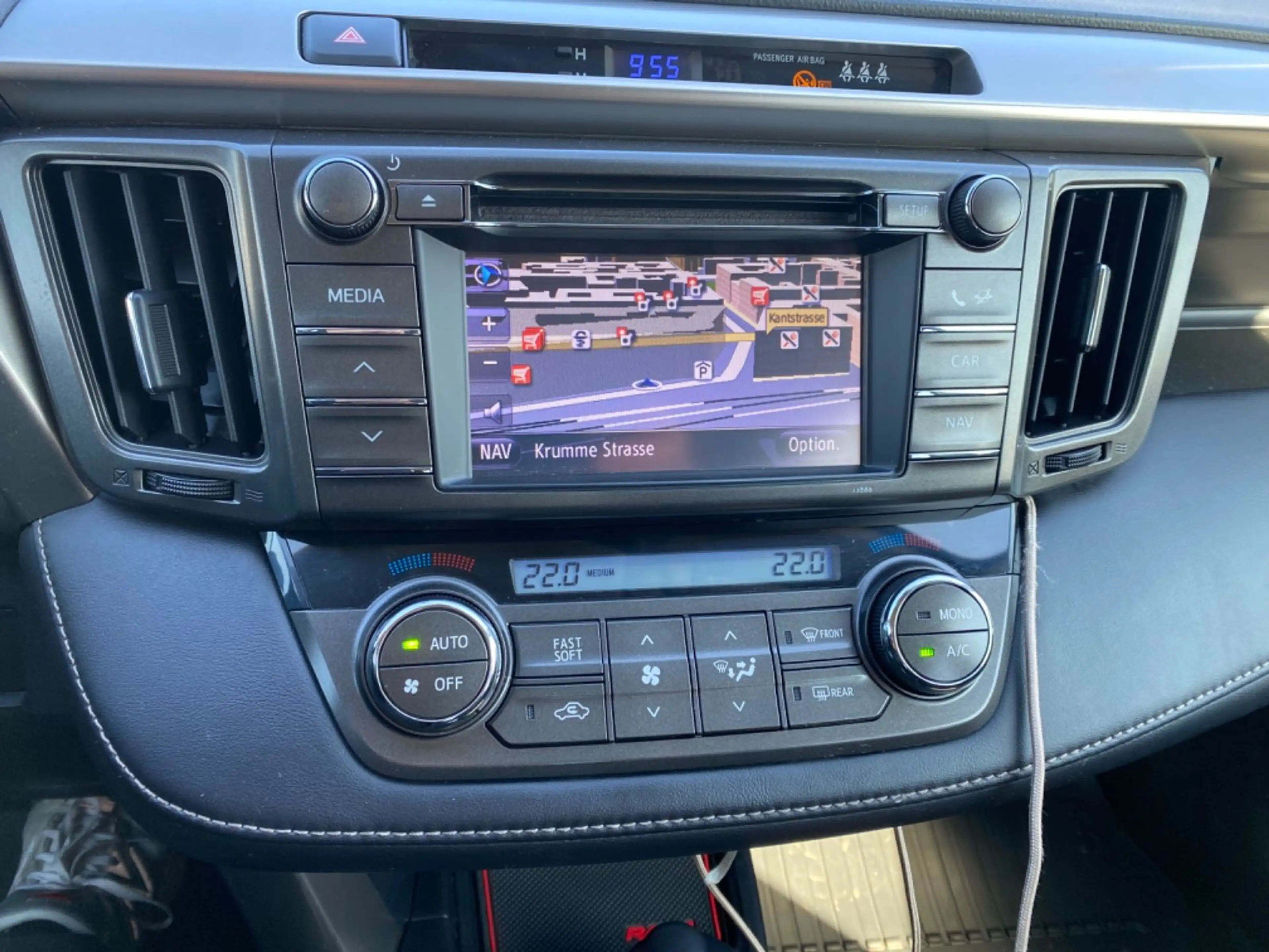 Toyota RAV 4 Life 4X4 Navi+RüchfahrkameraNeuMod — photo 12