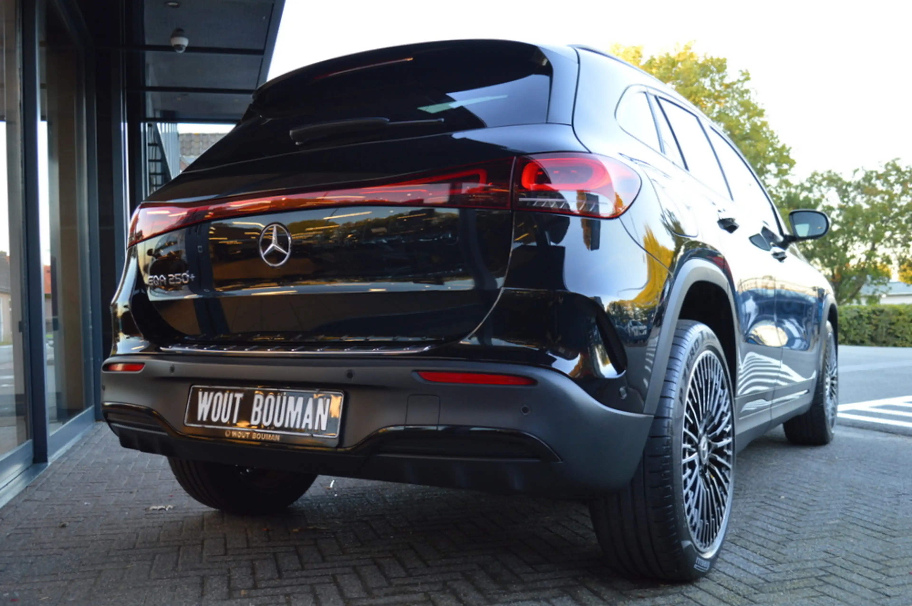 Mercedes-Benz EQA 250 250+ AMG Line 71 kWh Led Panorama Memory Burmester — photo 6