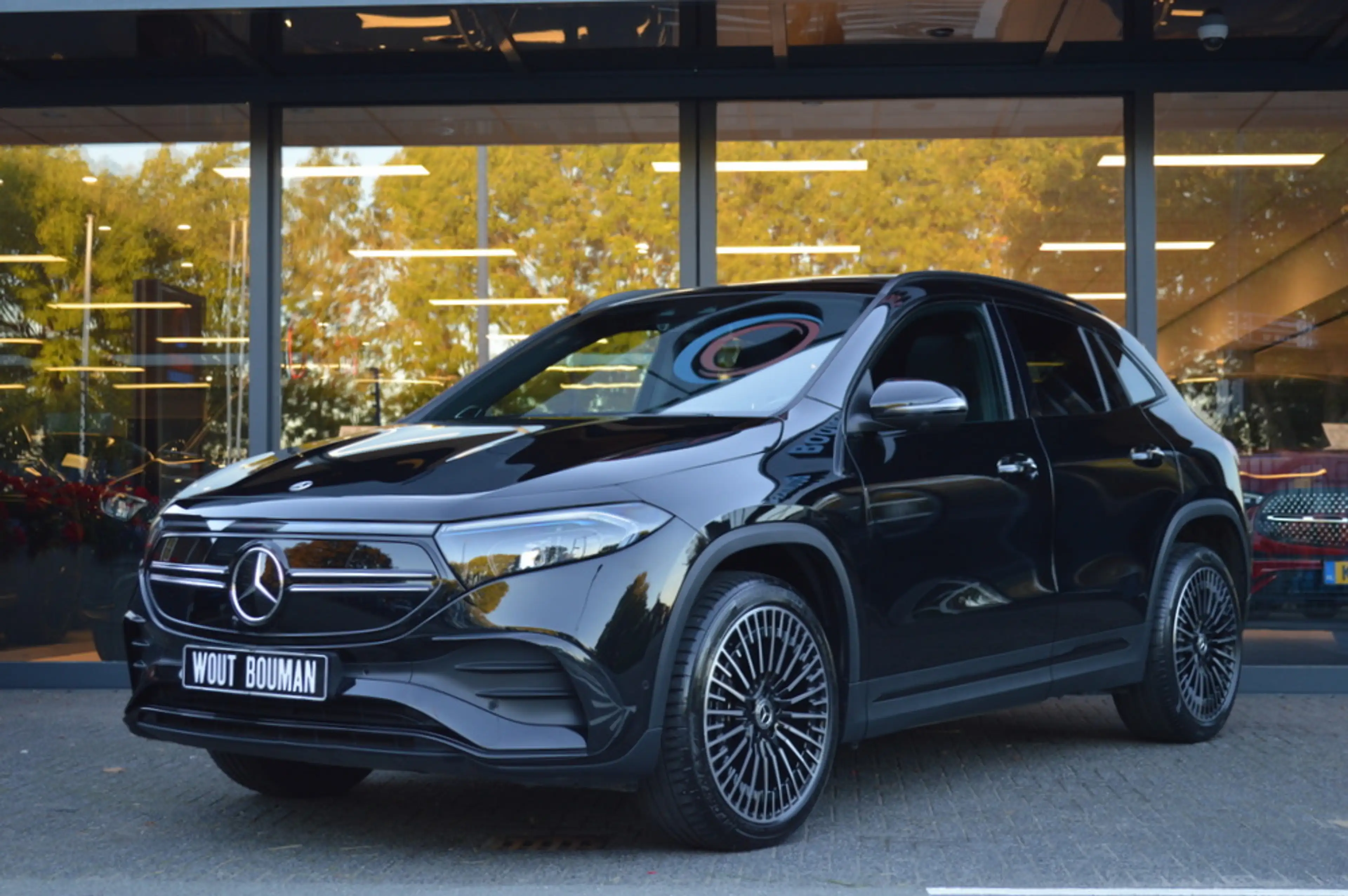 Mercedes-Benz EQA 250 250+ AMG Line 71 kWh Led Panorama Memory Burmester — photo 2