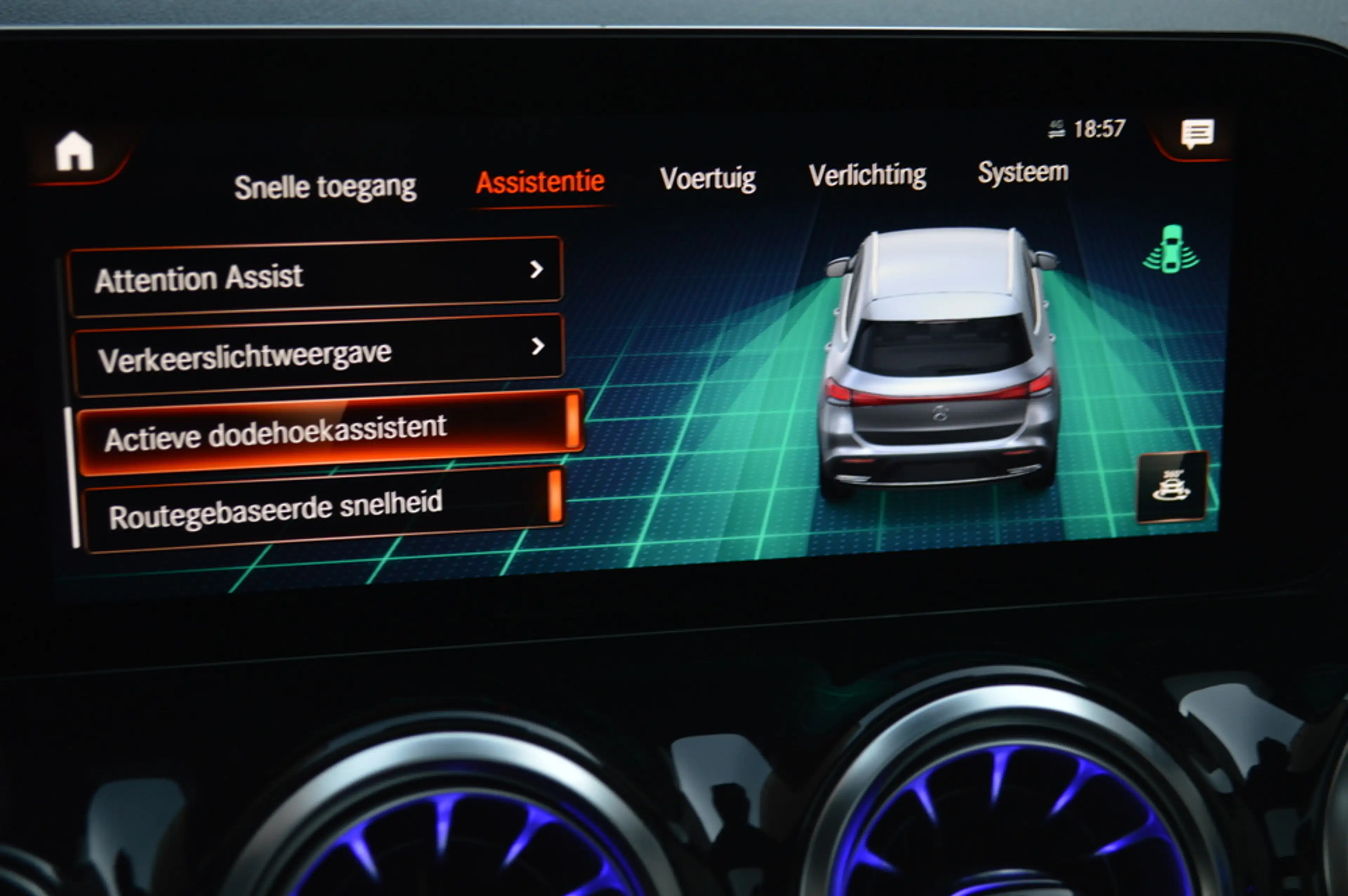 Mercedes-Benz EQA 250 250+ AMG Line 71 kWh Led Panorama Memory Burmester — photo 22