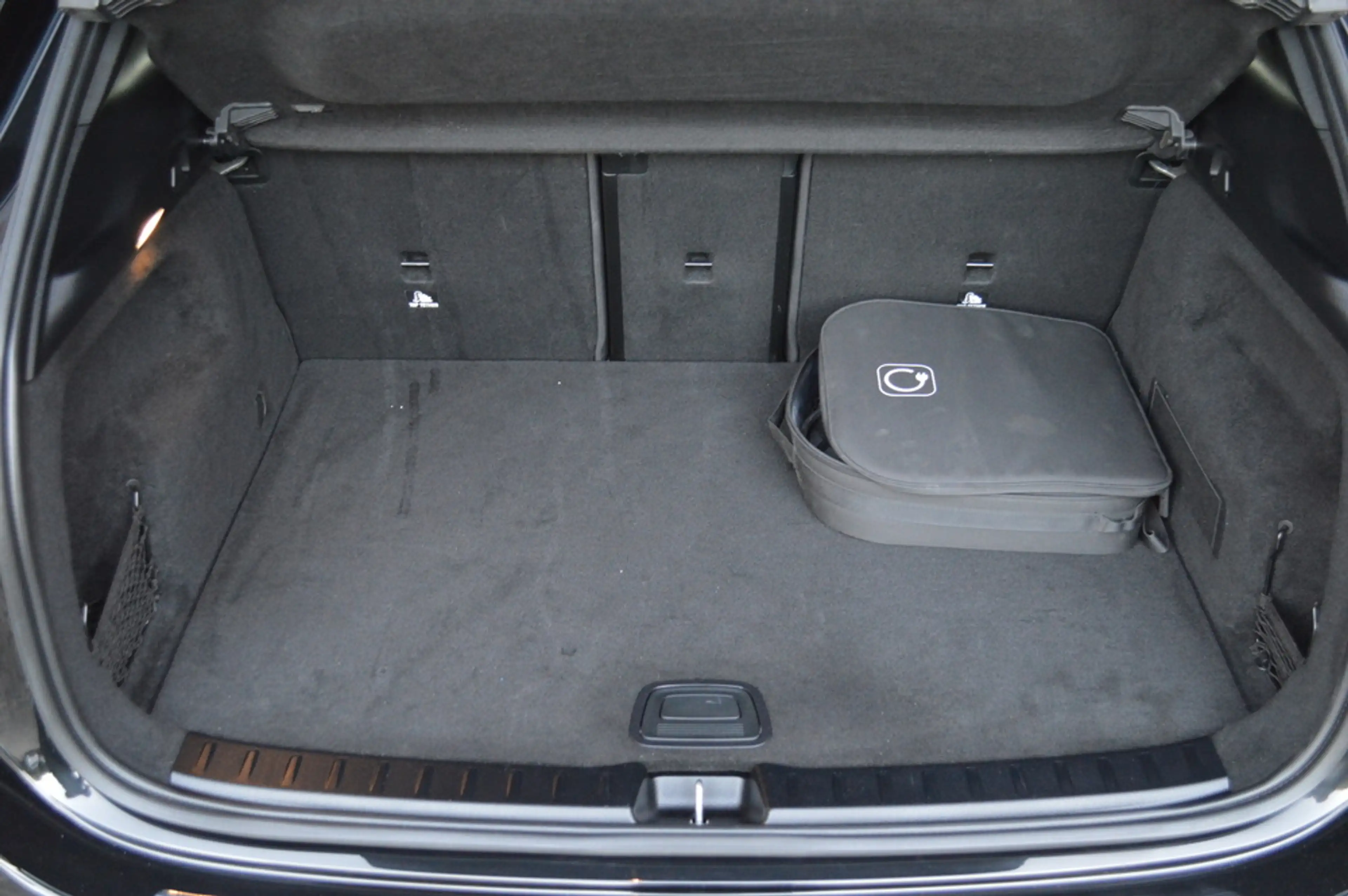 Mercedes-Benz EQA 250 250+ AMG Line 71 kWh Led Panorama Memory Burmester — photo 36