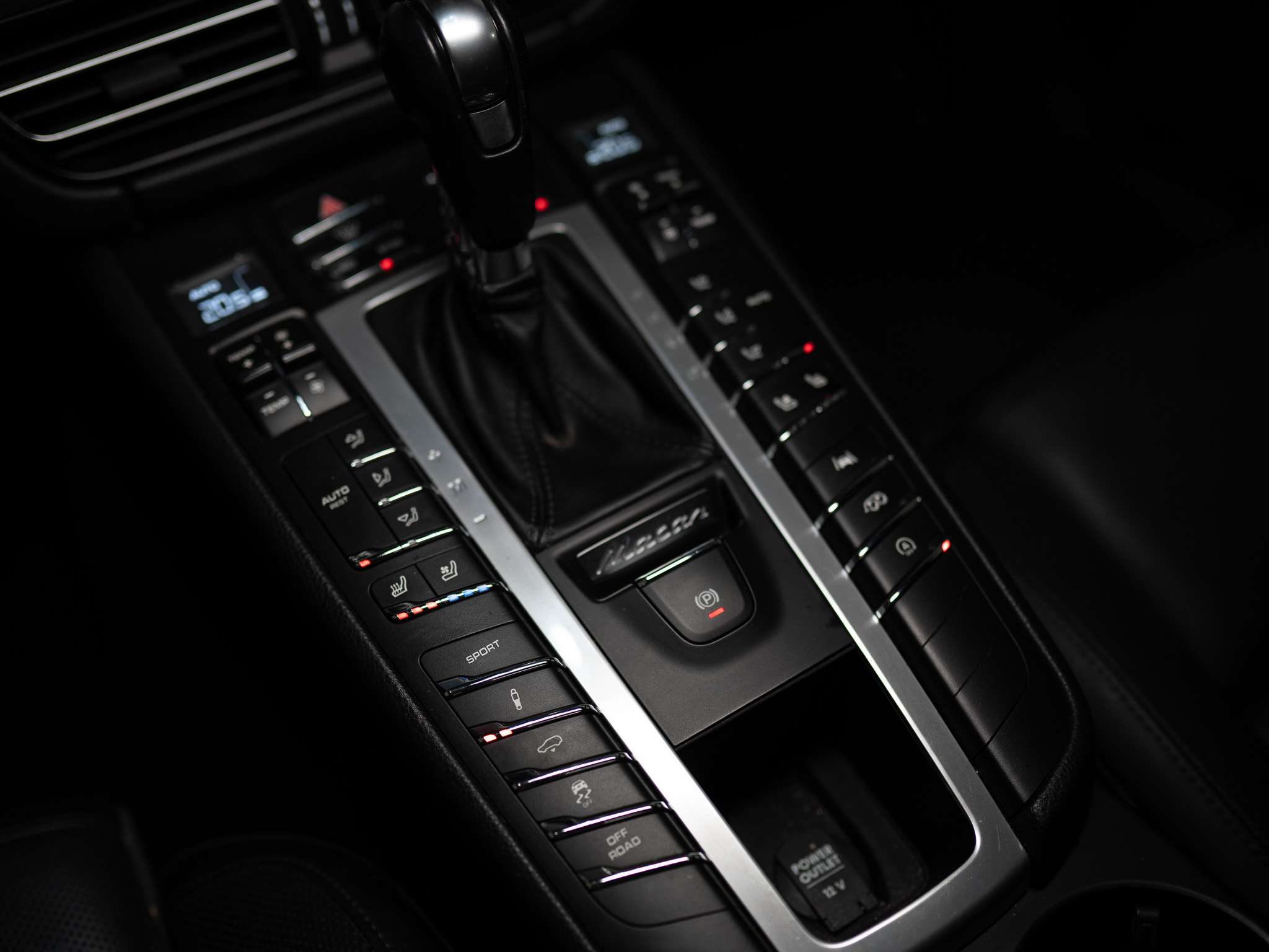 used 2020 Porsche Macan car, priced at $43,900