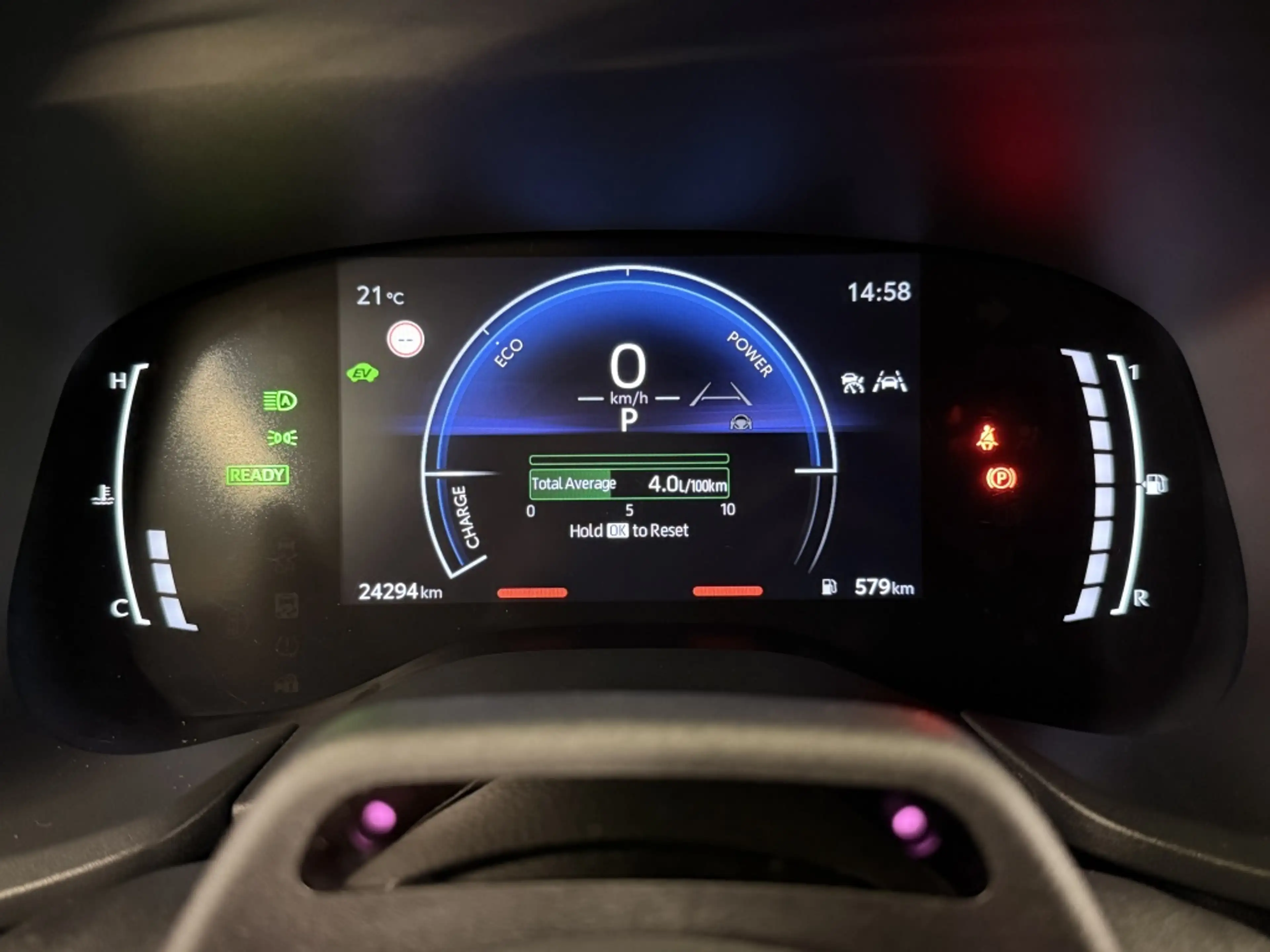 Toyota Aygo X Hybrid 115 play — photo 4