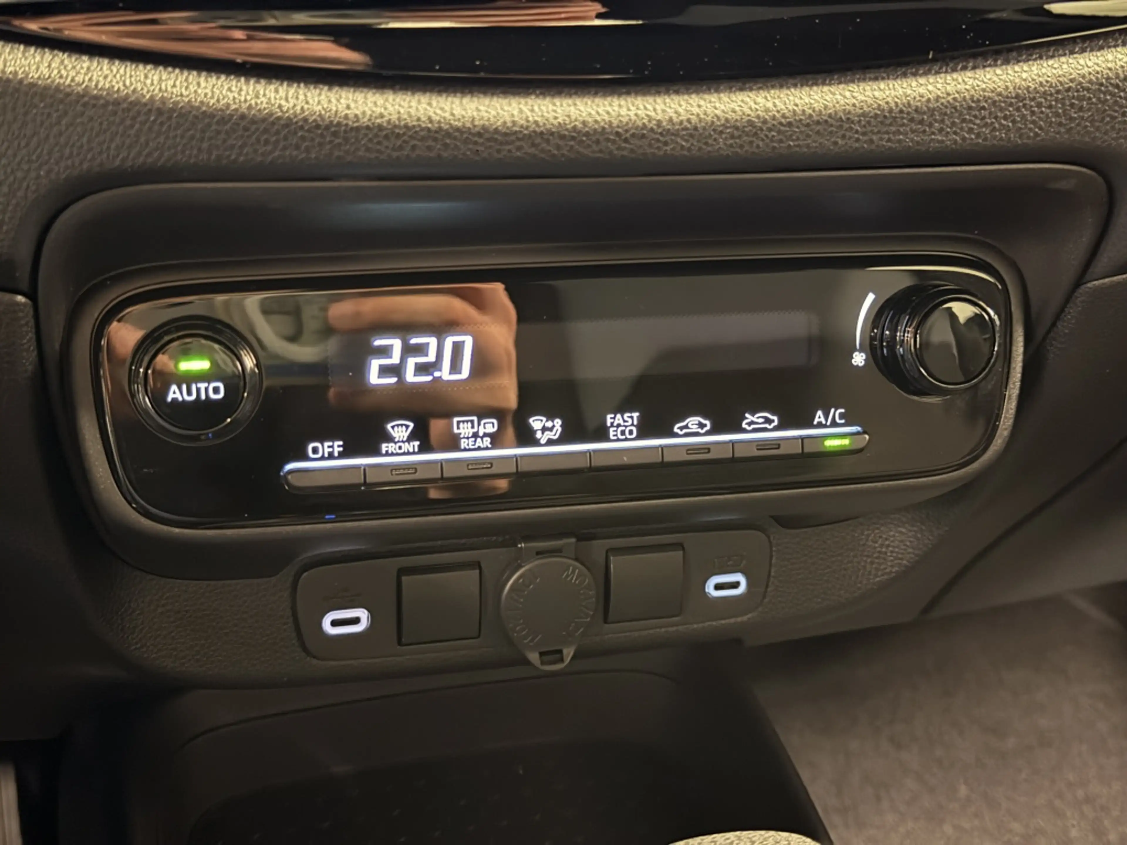 Toyota Aygo X Hybrid 115 play — photo 20
